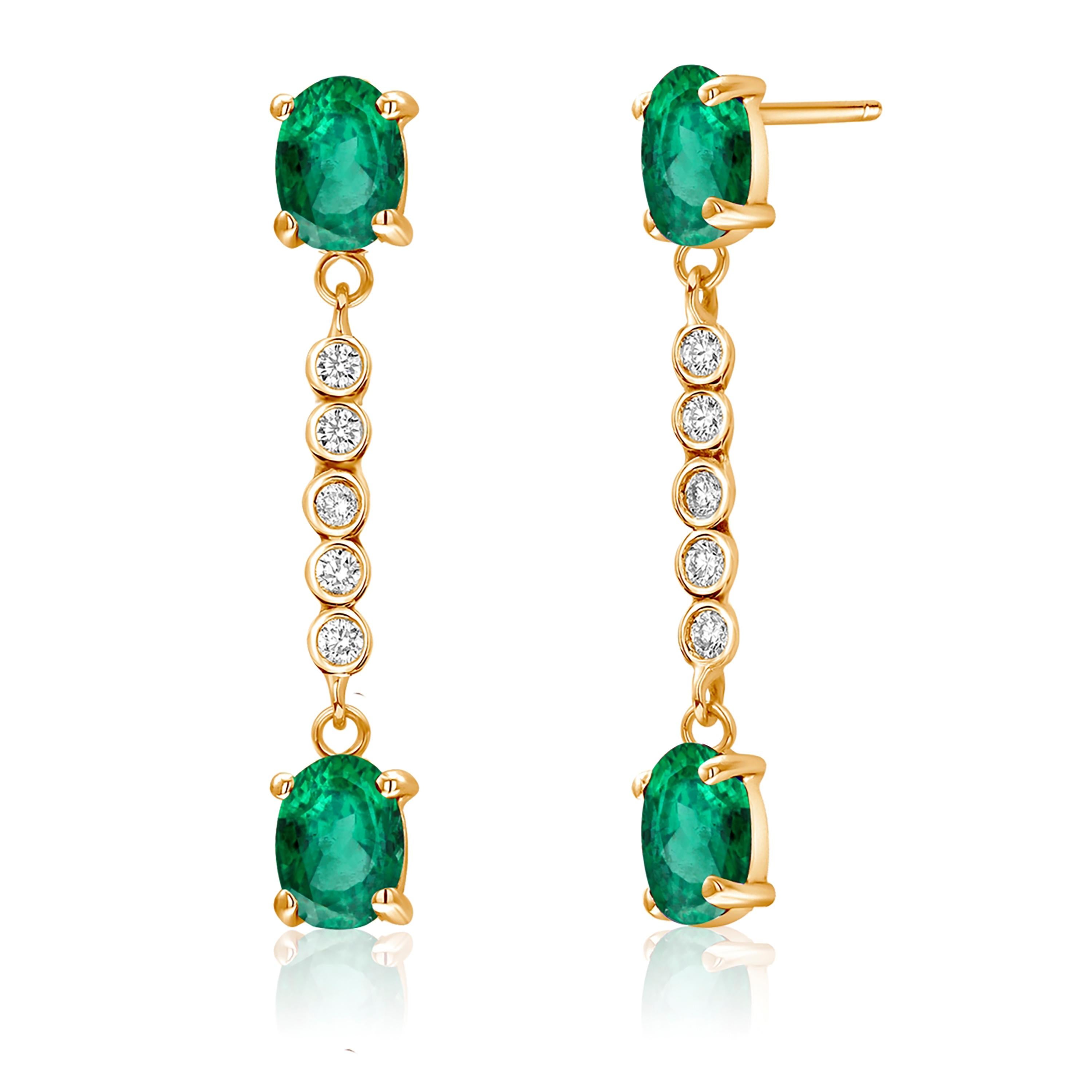 Women's or Men's Four Emeralds Diamonds 2.90 Carat 14 Karat Yellow Gold 1.35 Inch Long Earrings For Sale