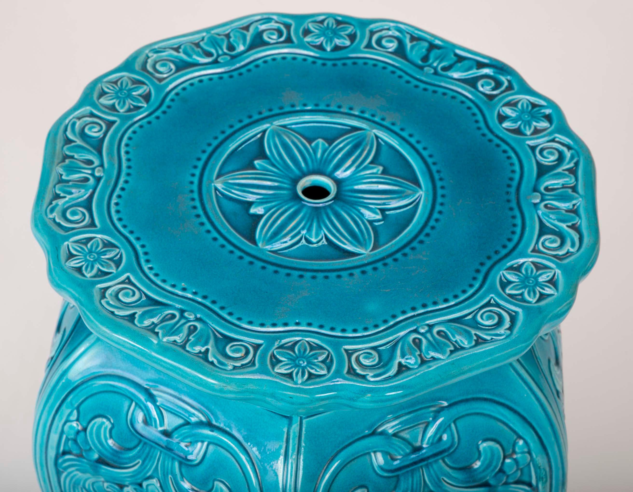 Four English Majolica Turquoise Ground Hexagonal Garden Seats In Good Condition In Stamford, CT