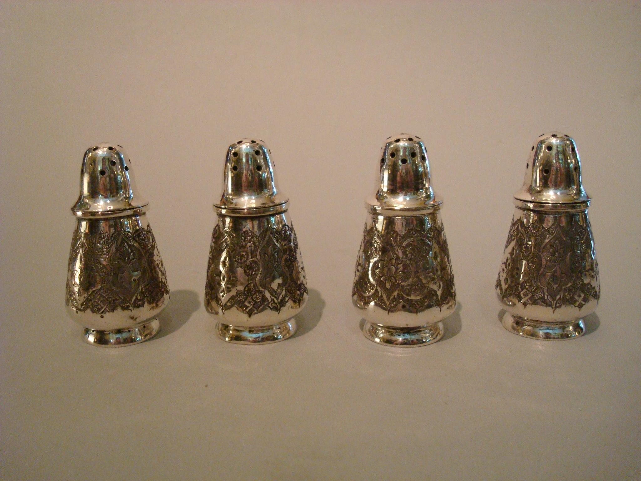 Four Engraved Russian Sterling Silver Salt and Pepper Shakers For Sale 4