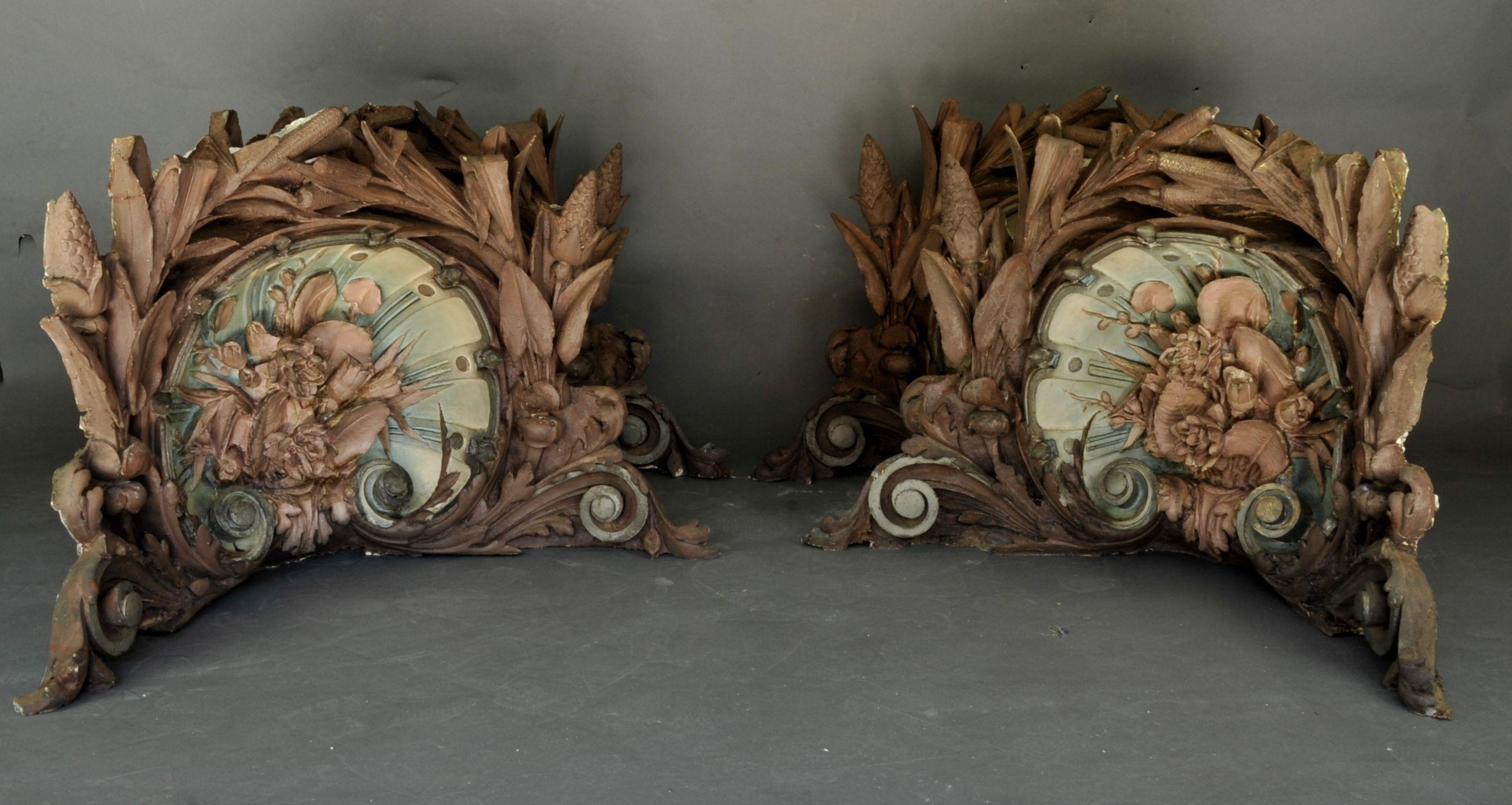 Four Enormous Corner Cornices from the Art Nouveau Period in Polychrome Stucco For Sale 1