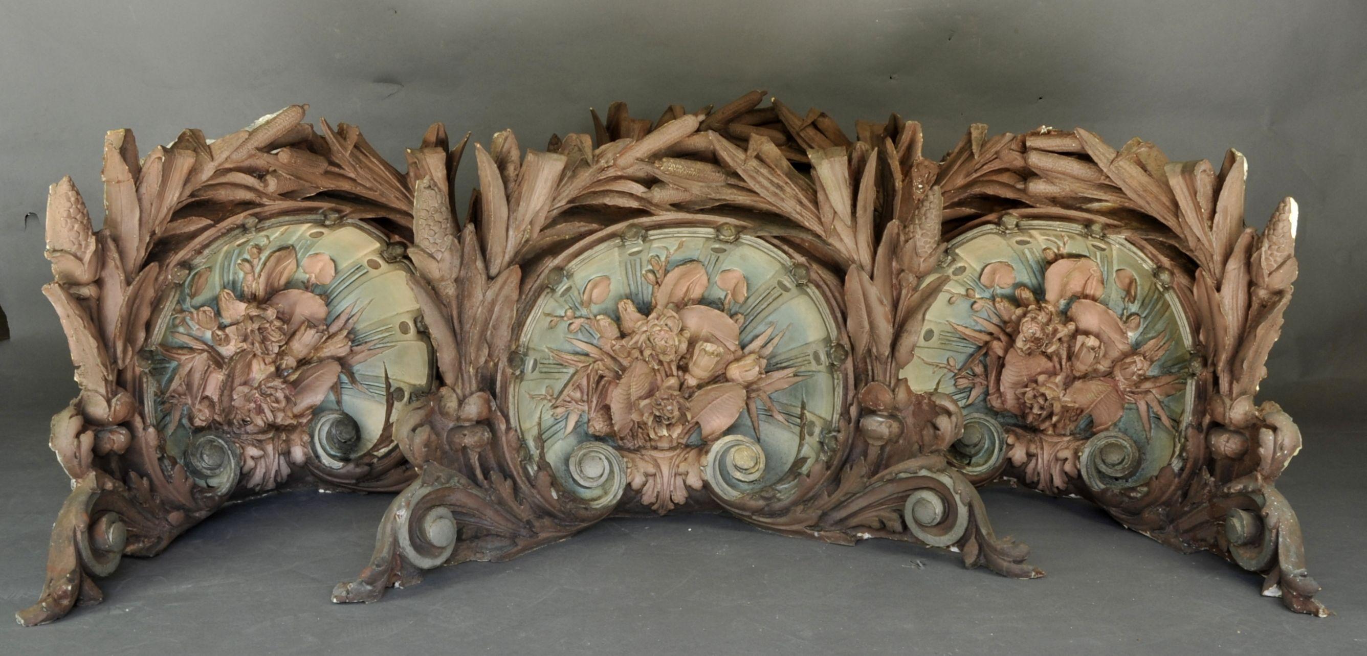 Four Enormous Corner Cornices from the Art Nouveau Period in Polychrome Stucco For Sale 2