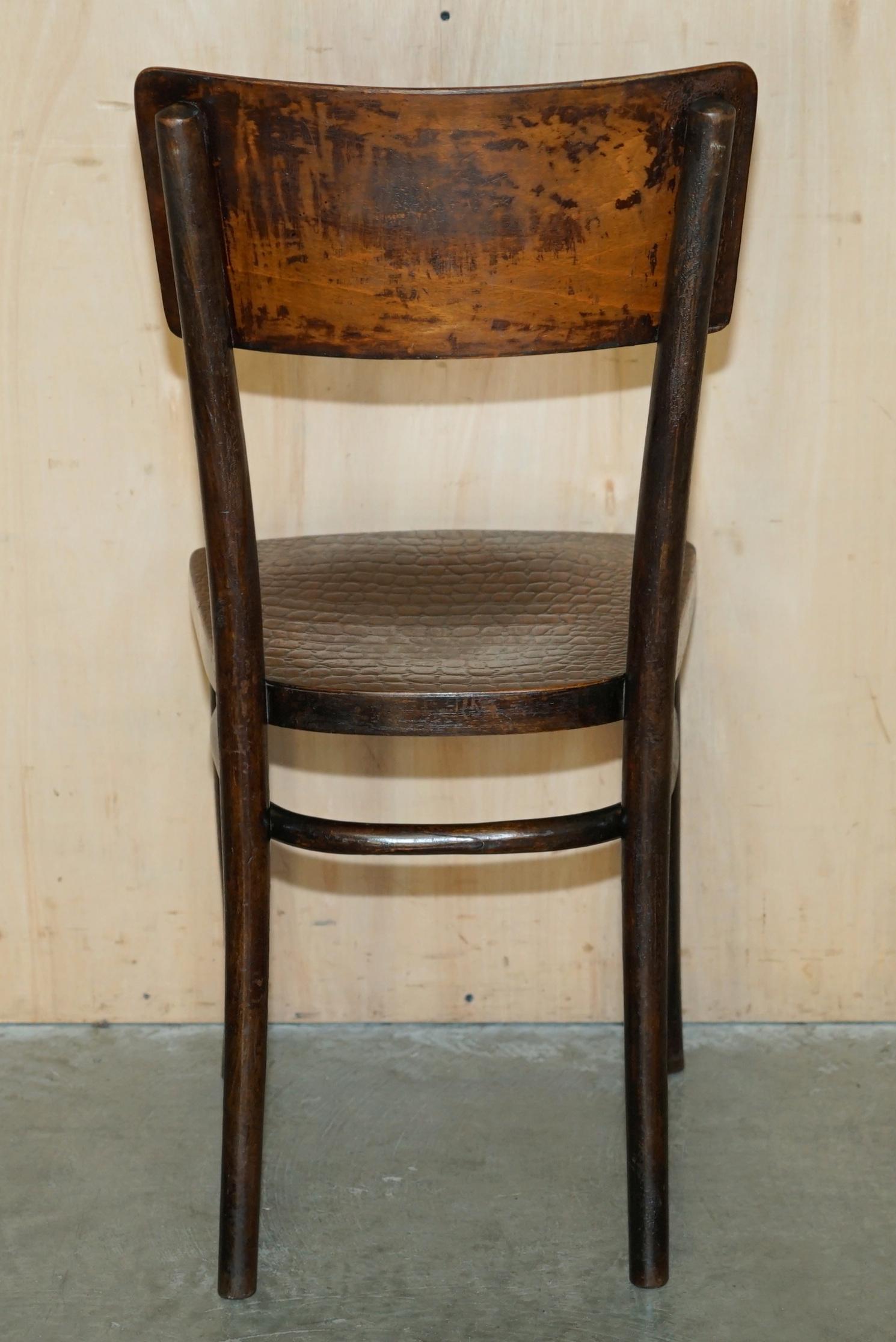 VIER FINE ANTIQUE THONET KROKODIL ALLIGATOR GESCHNITZTE HOLZ PATINA DINING STÜHLE 4 im Angebot 6