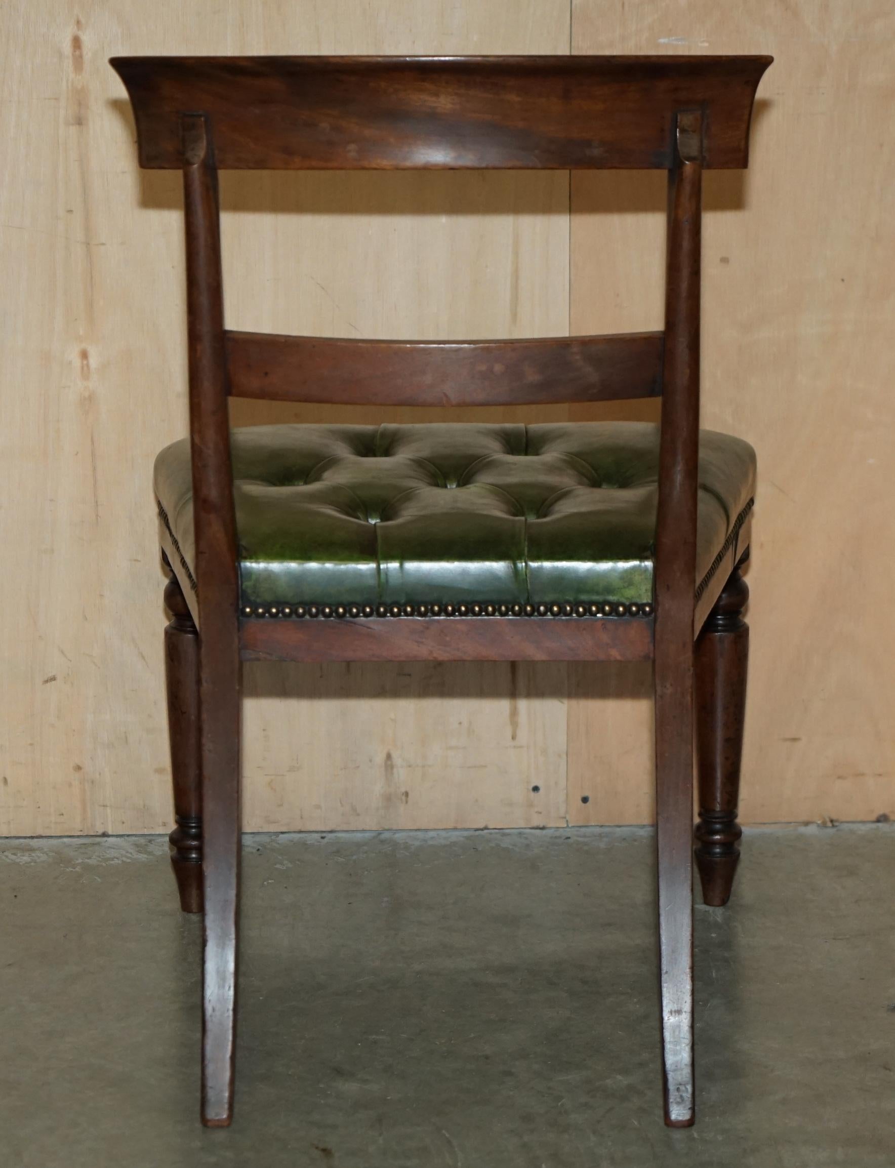 FOUR FiNE ANTIQUE VICTORIAN GREEN LEATHER HARDWOOD CHESTERFIELD DINING CHAIRS 4 For Sale 3