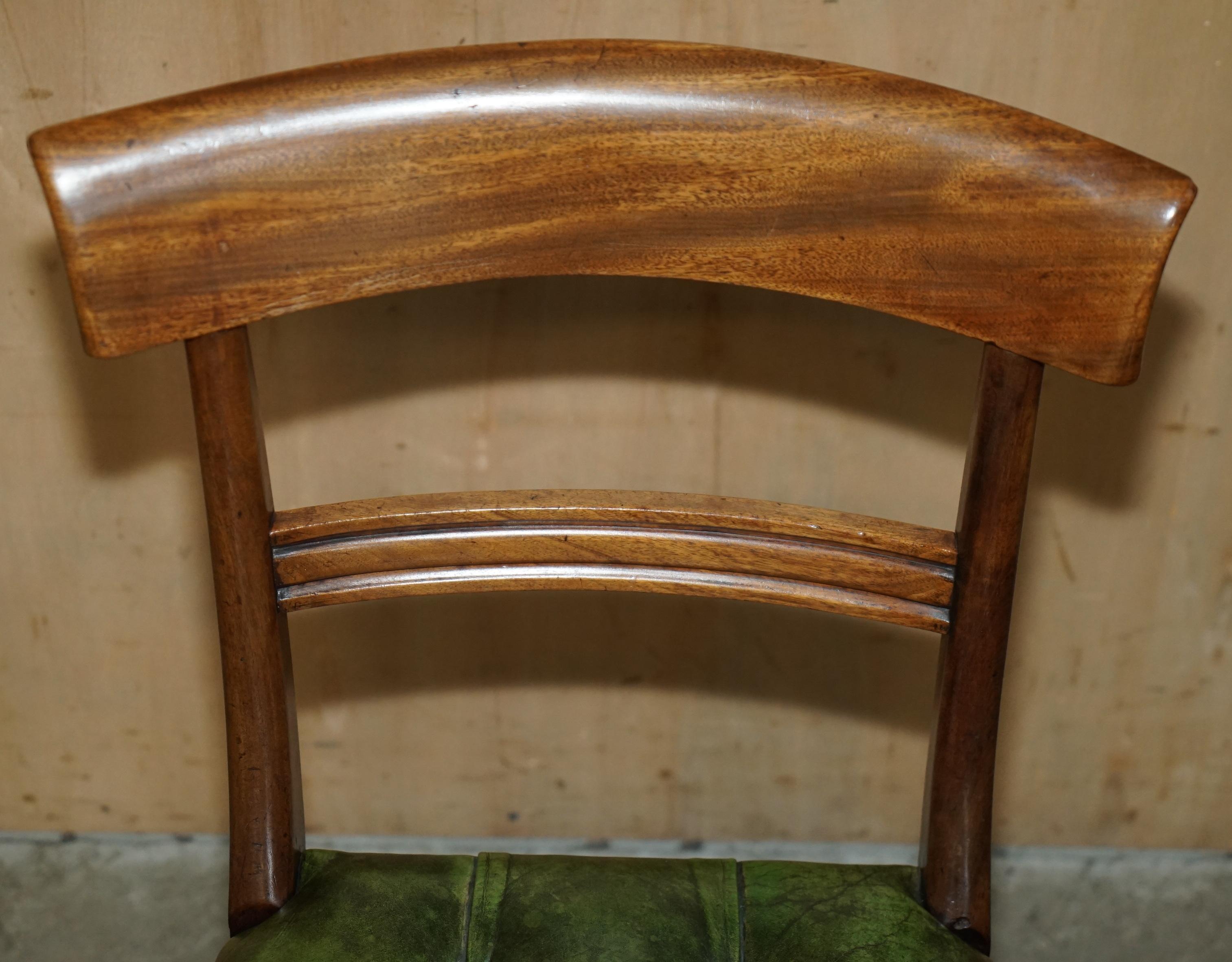 FOUR FiNE ANTIQUE VICTORIAN GREEN LEATHER HARDWOOD CHESTERFIELD DINING CHAIRS 4 For Sale 7