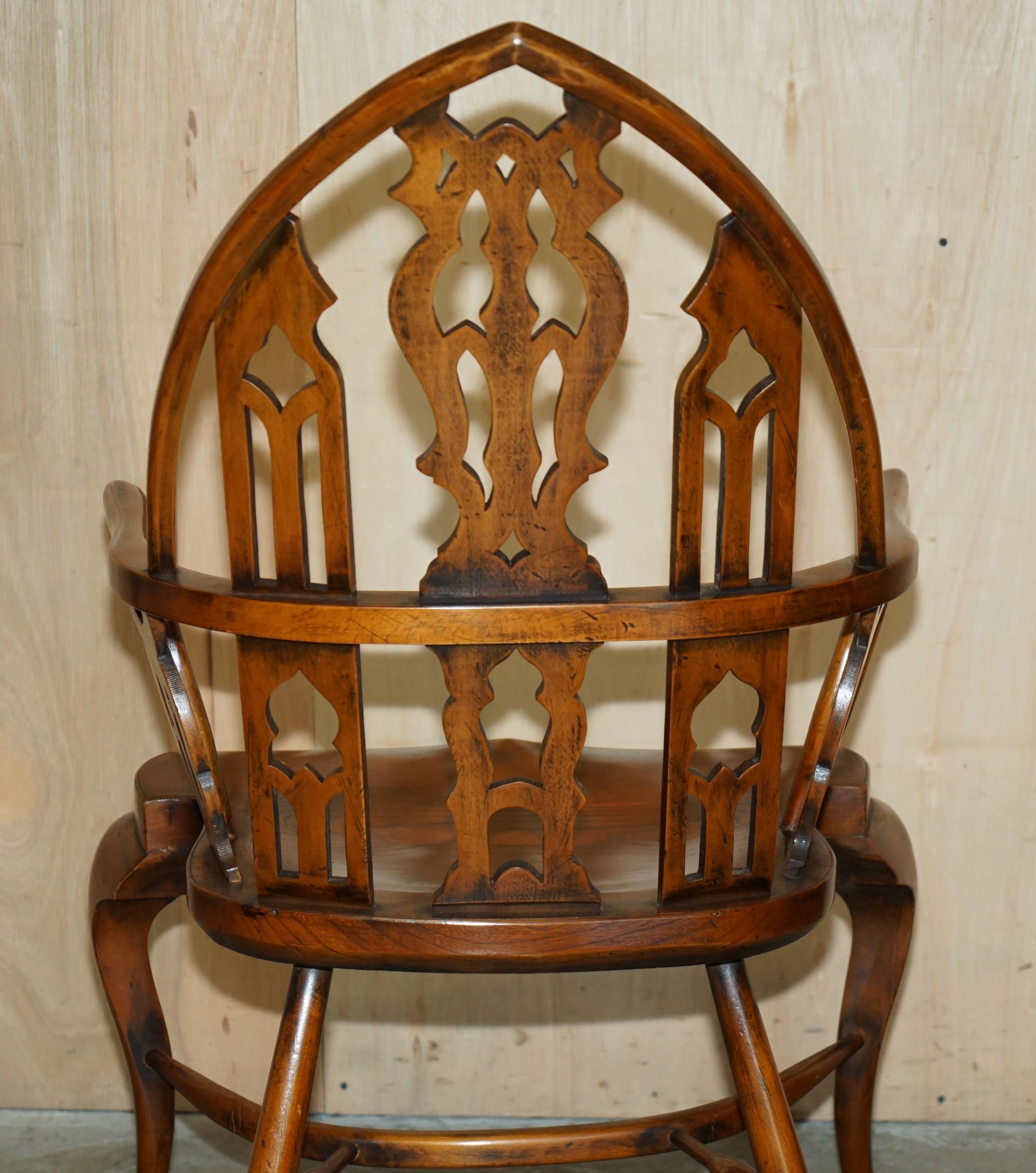 VIER FINE VOLLSTÄNDIG RESTORIERTE GOTHIC WINDSOR STEEPLE BACK BURR YEW & ELM ARMCHAIRS im Angebot 6