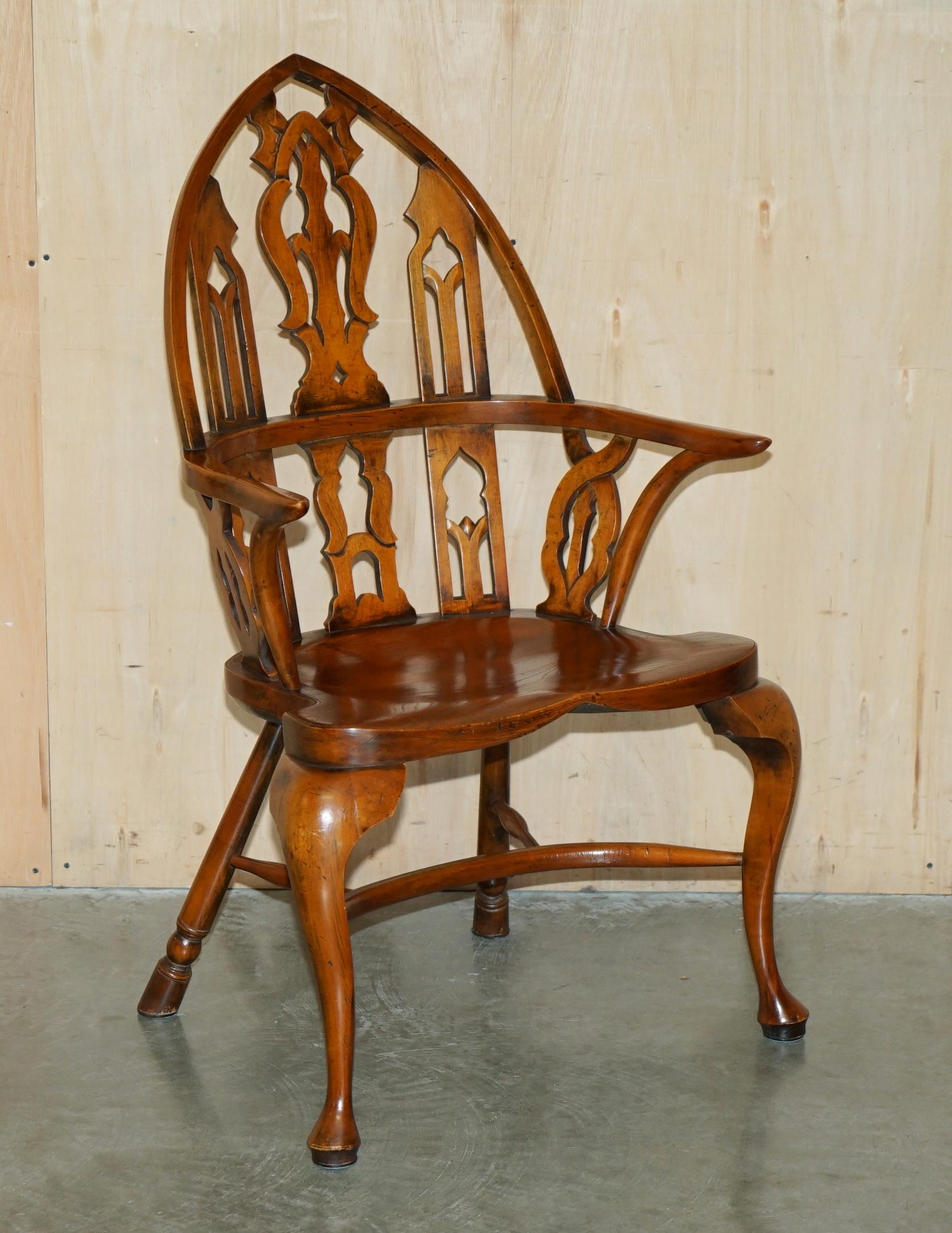 VIER FINE VOLLSTÄNDIG RESTORIERTE GOTHIC WINDSOR STEEPLE BACK BURR YEW & ELM ARMCHAIRS im Angebot 8