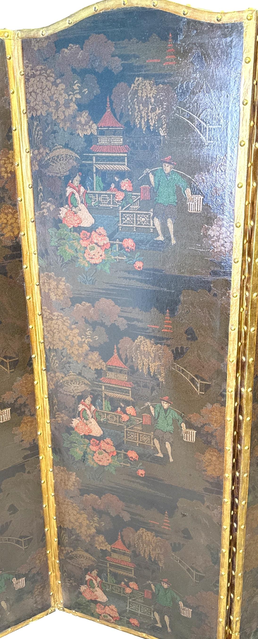 Inglese Paravento a quattro pieghe in pelle Chinoiserie del XIX secolo in vendita