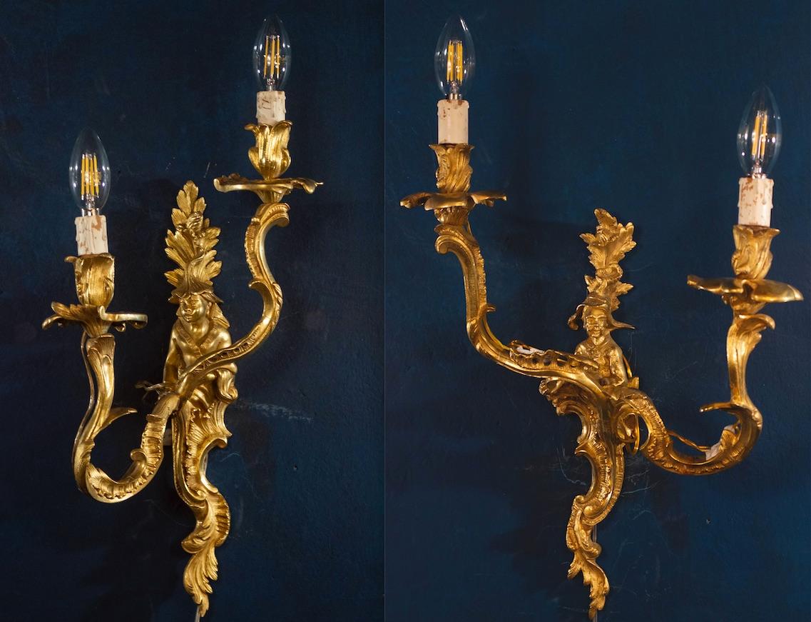 Quatre appliques ou figurines chinoises en bronze doré du XVIIIe siècle en vente 7