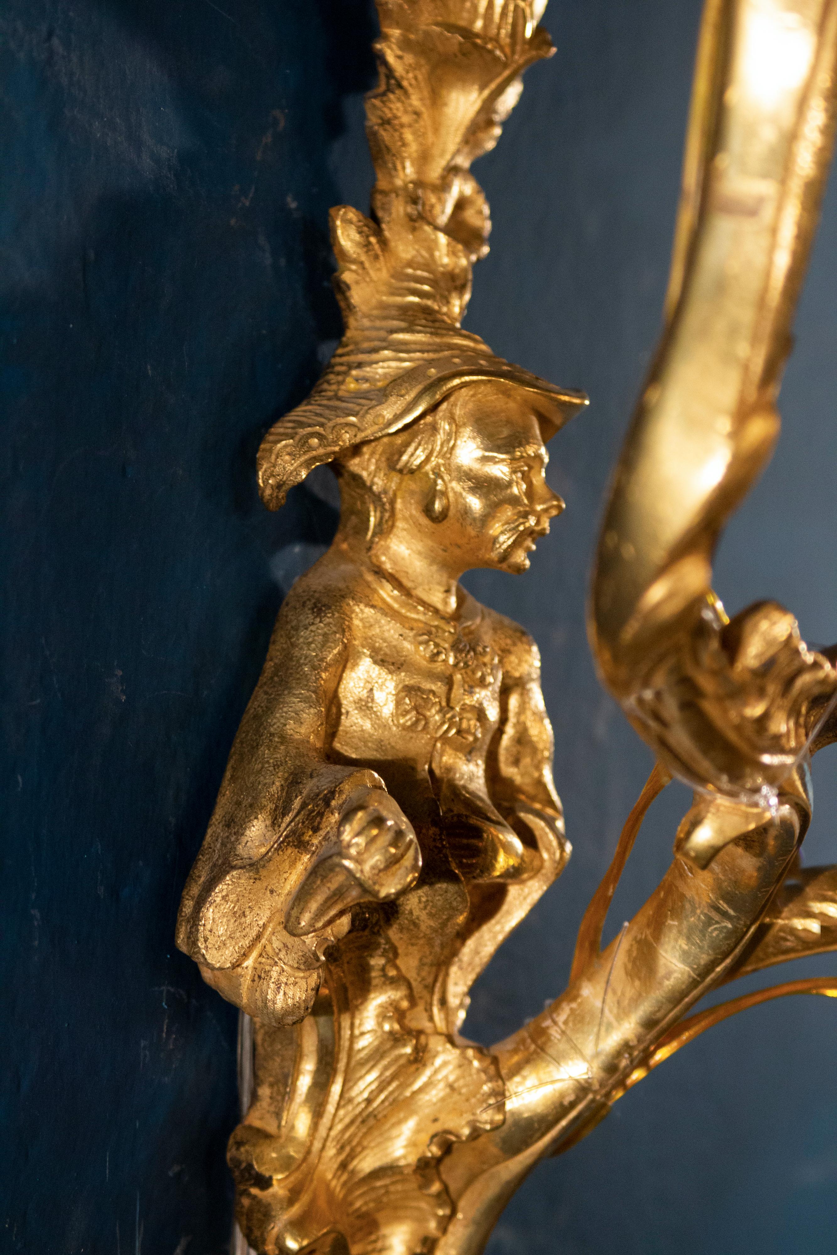Quatre appliques ou figurines chinoises en bronze doré du XVIIIe siècle Excellent état - En vente à Rome, IT