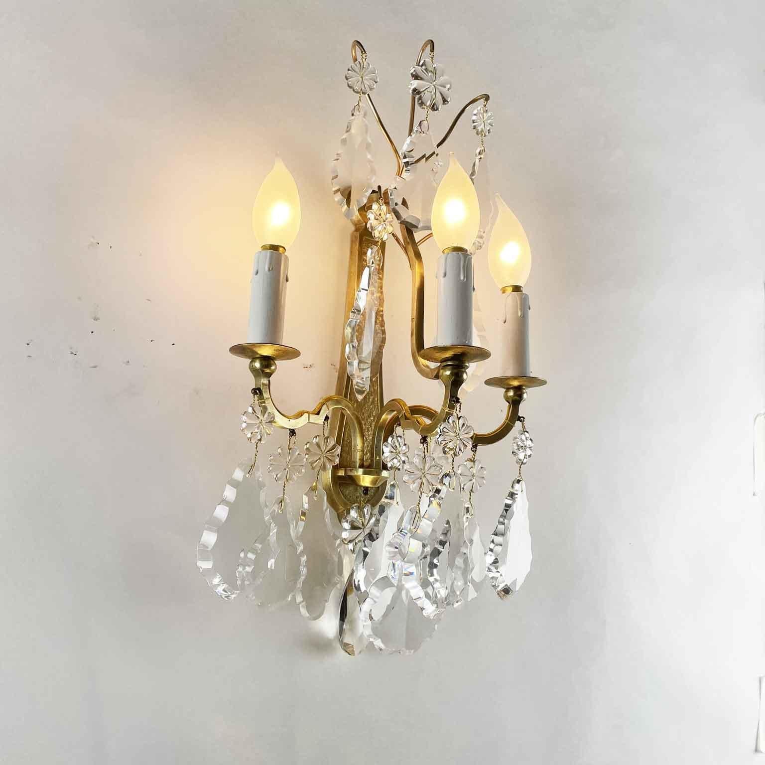 Set of Four Baccarat Crystal Sconces 20th Century French Gilt Wall Lights 4