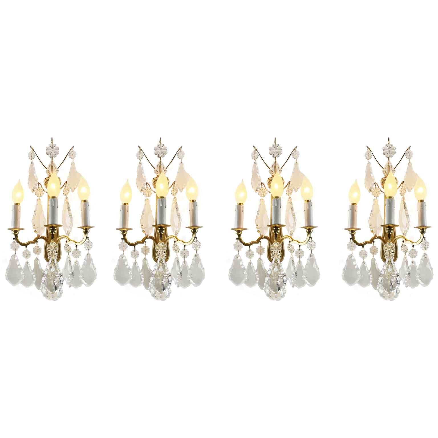 Set of Four Baccarat Crystal Sconces 20th Century French Gilt Wall Lights 10