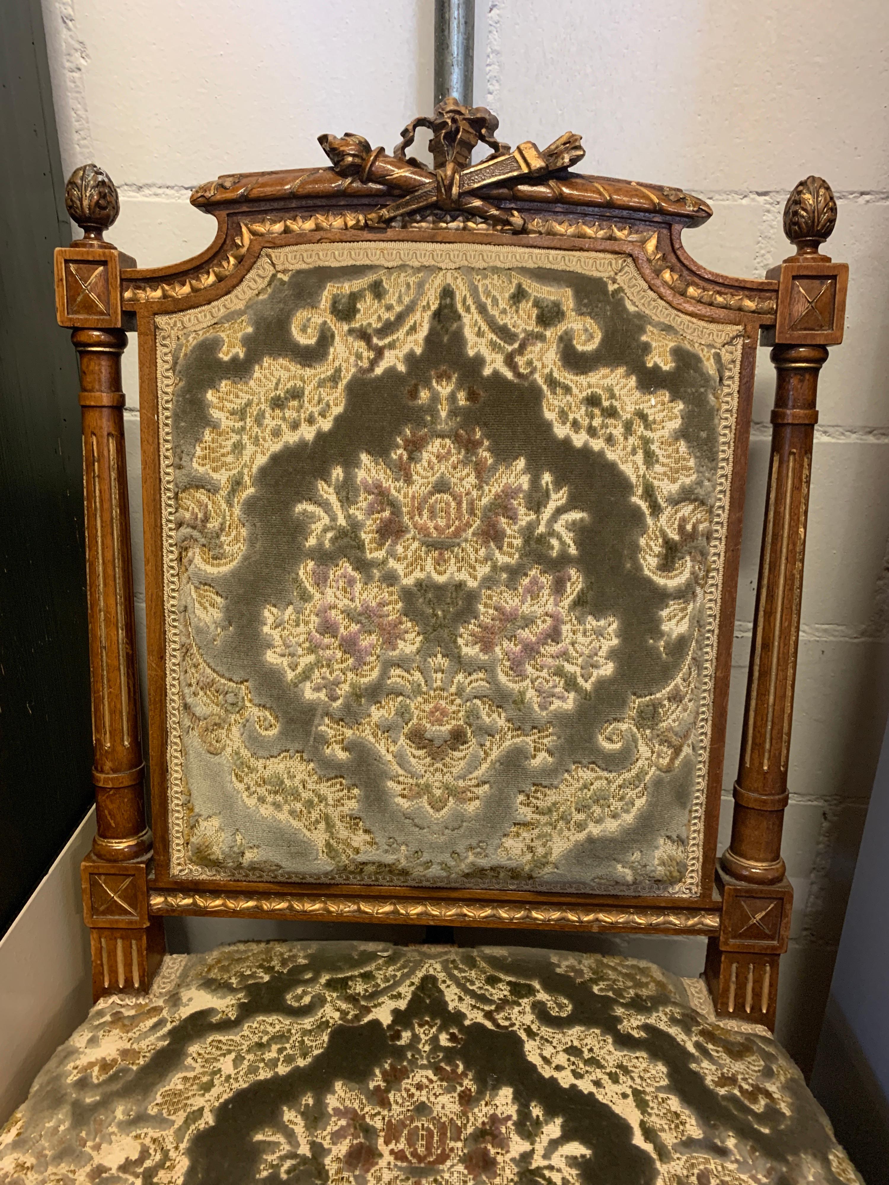 Four French Carved Chairs In Good Condition In Sofia, BG