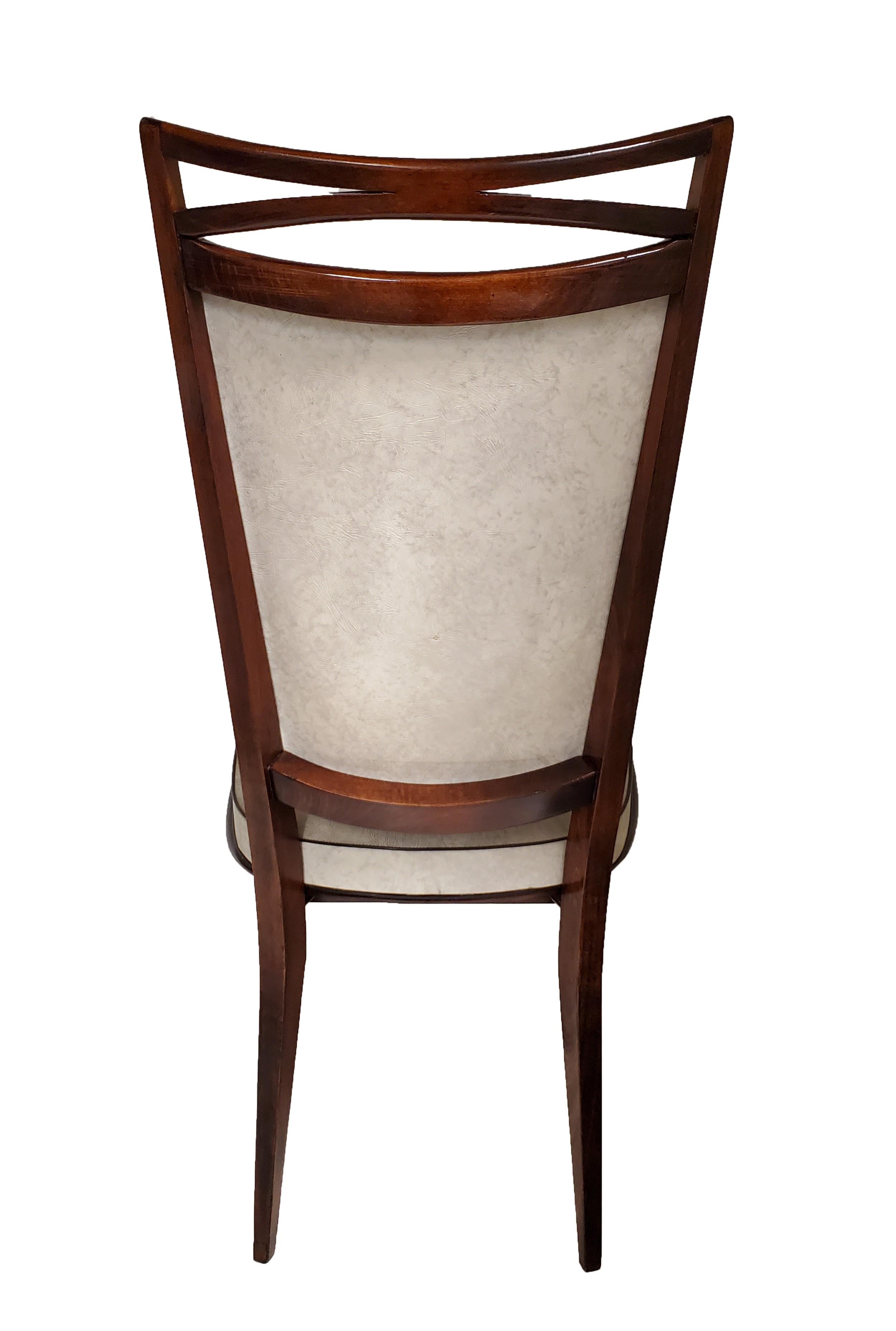 Quatre chaises de salle à manger / chaises d'appoint françaises de style Modernity - Finition acajou foncé en vente 5