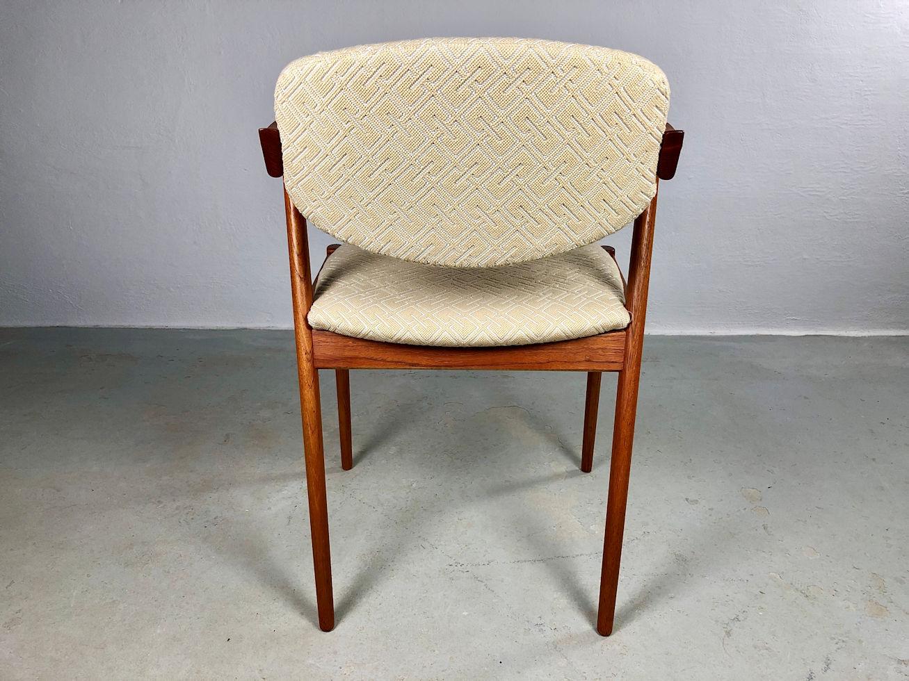 Quatre chaises de salle à manger personnalisables Kai Kristiansen en teck en excellent état en vente 1