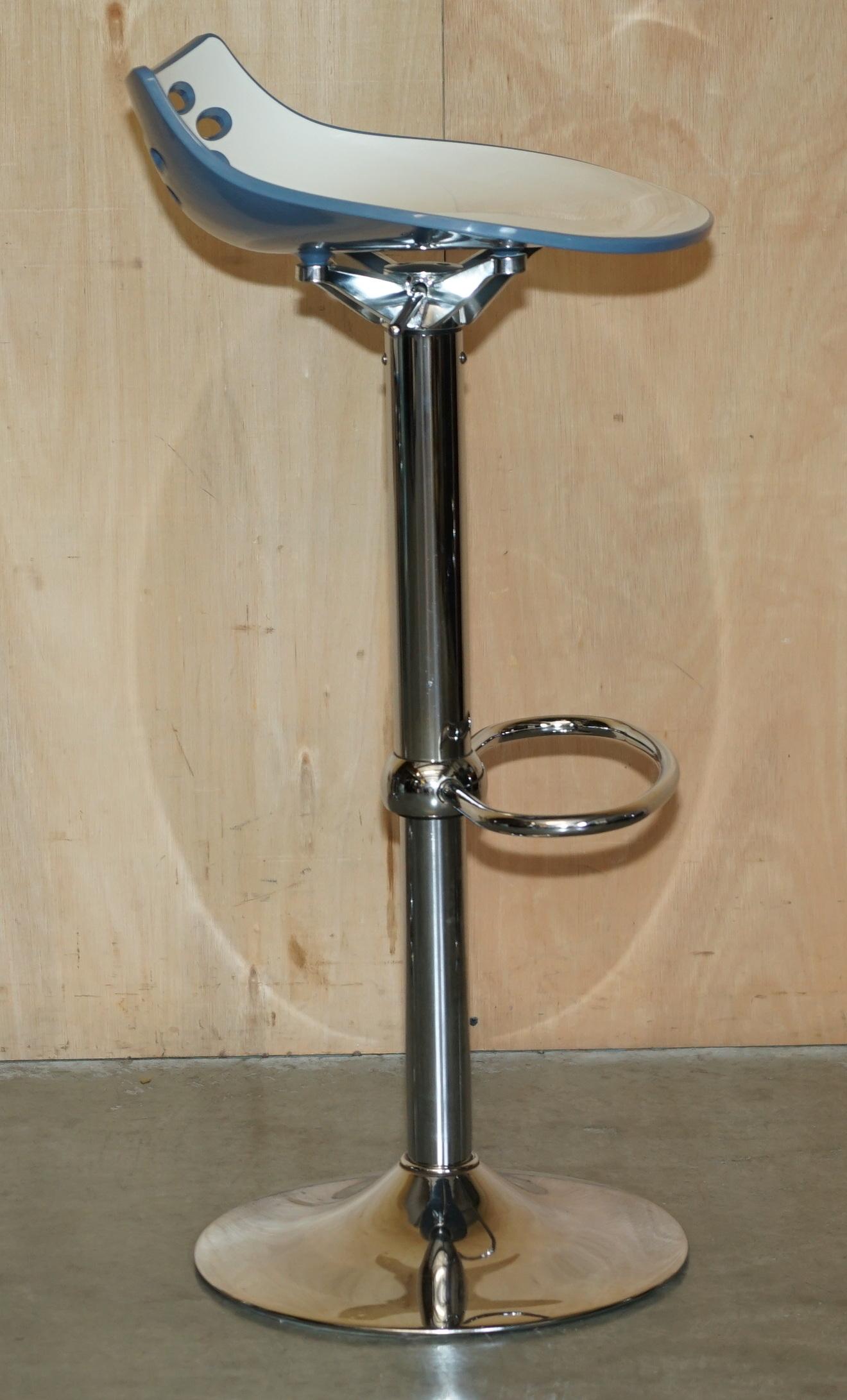 FOUR GAS LIFT HEIGHT ADJUSTABLE CALLIGARIS JAM SWIVEL KITCHEN ISLAND BAR STOOLs For Sale 3