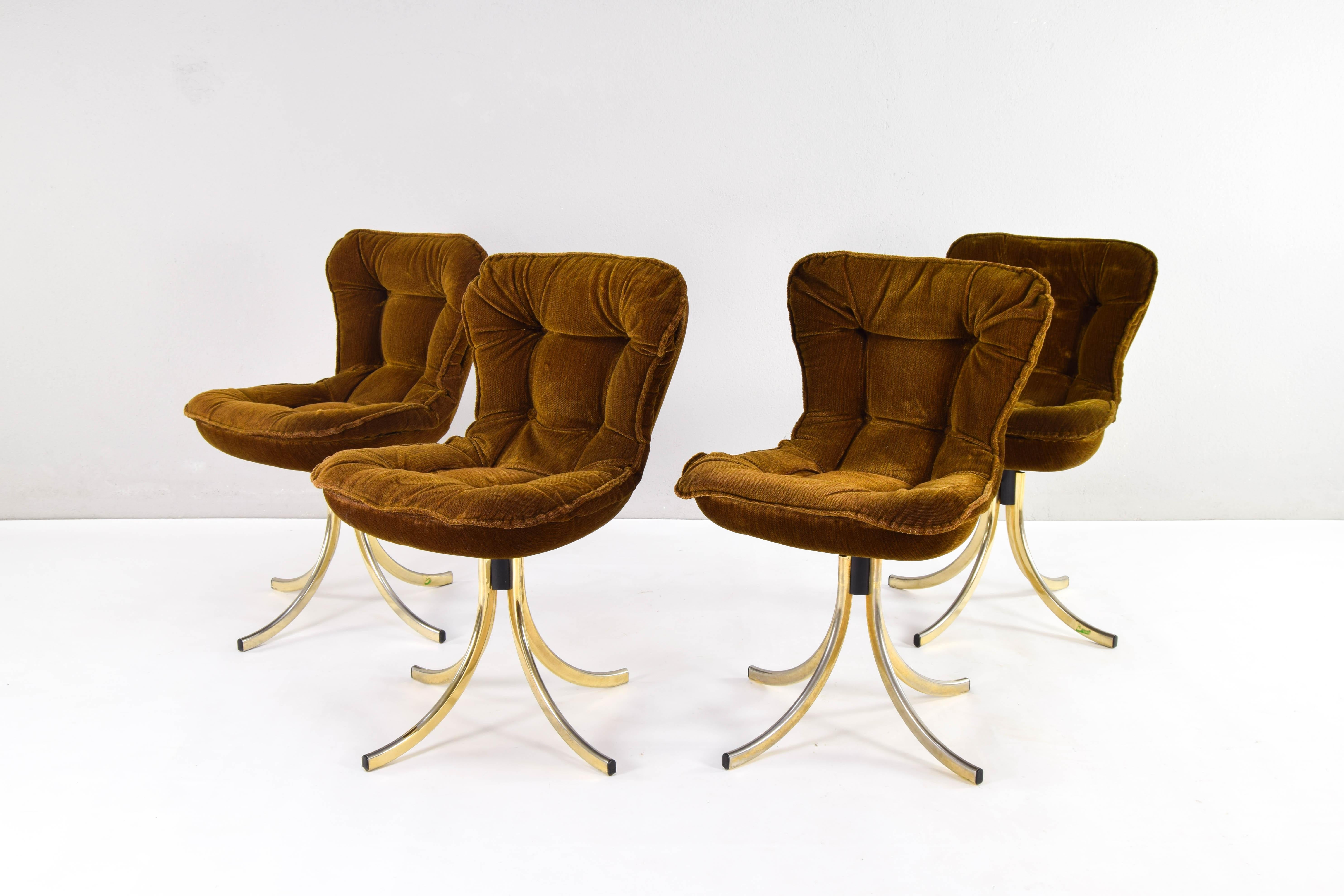 Four Gastone Rinaldi for RIMA Velvet and Brass Swivel Dining Chairs, Italy 1970 In Good Condition In Escalona, Toledo