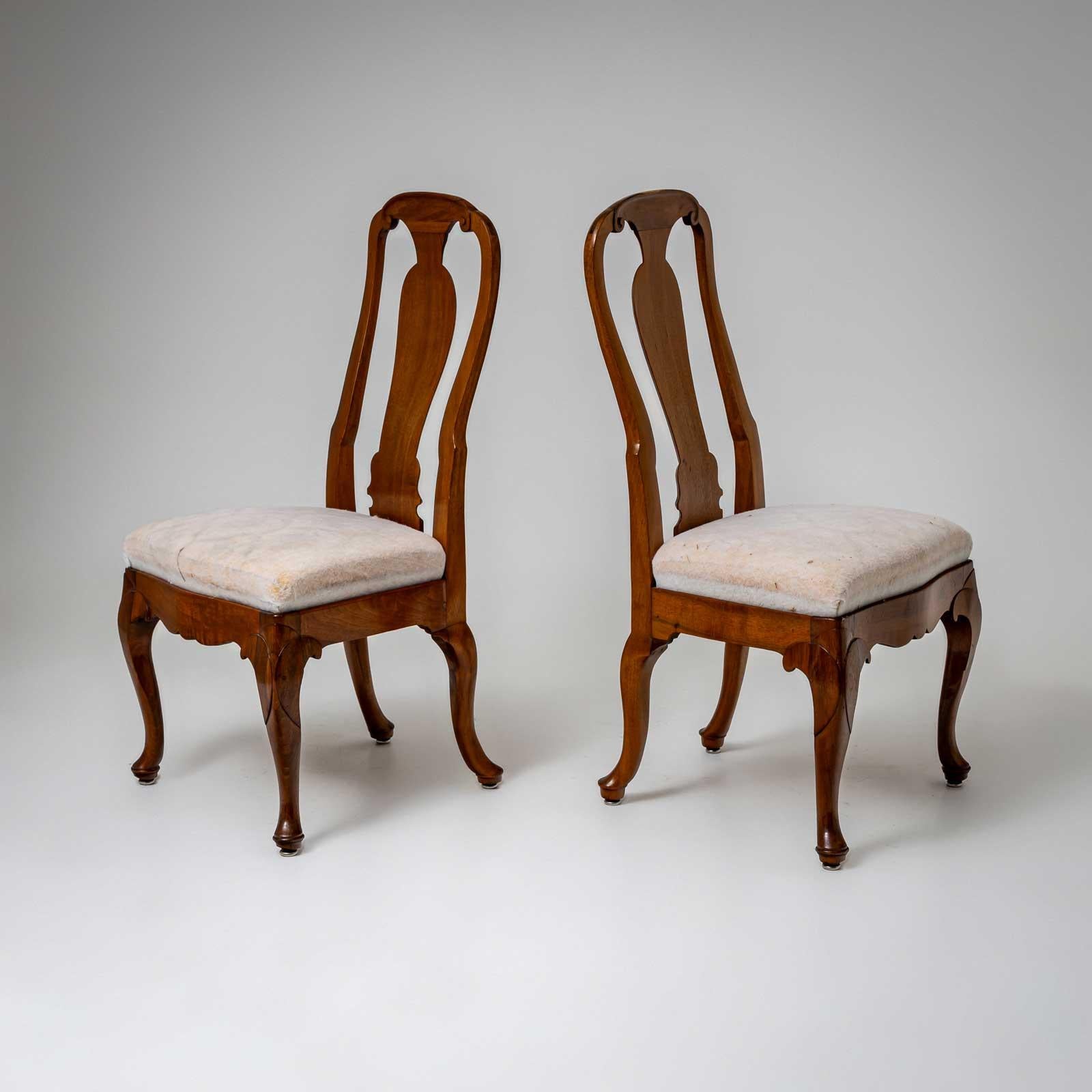 Vier George II.-Esszimmerstühle, 18. Jahrhundert (18. Jahrhundert und früher) im Angebot