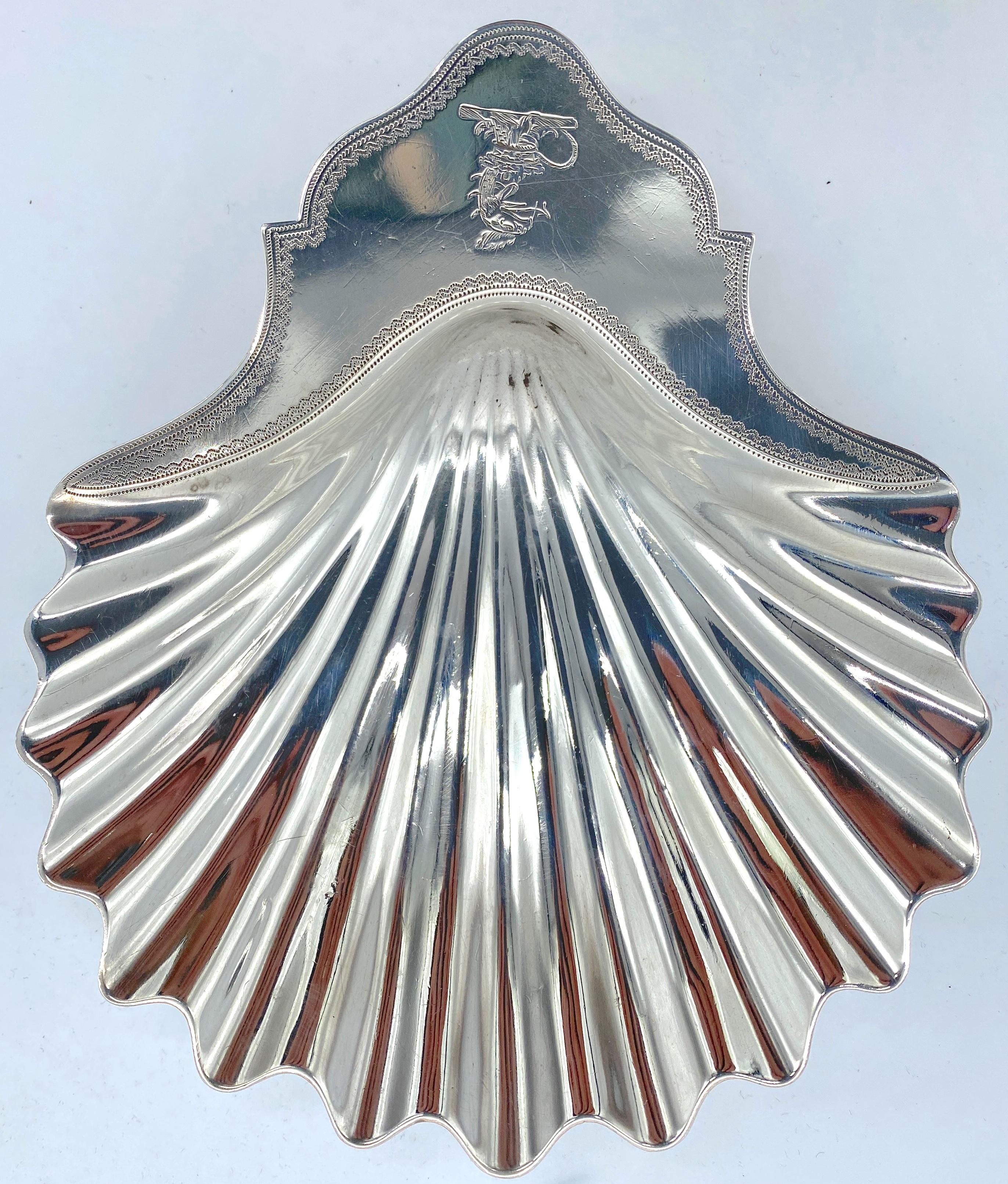 Cuatro platos georgianos con forma de concha, William Plummer, Londres, 1791 en venta 5
