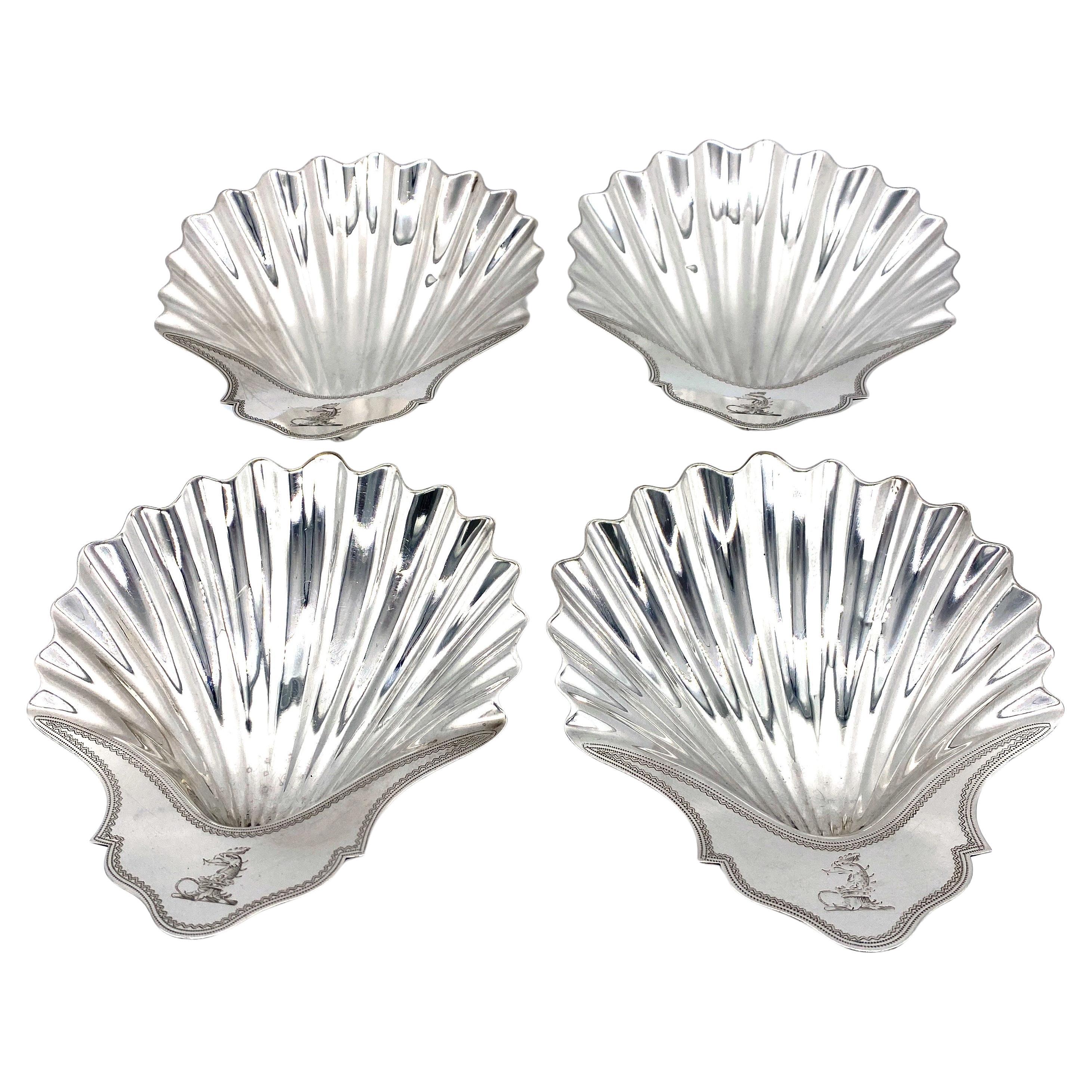 Cuatro platos georgianos con forma de concha, William Plummer, Londres, 1791 en venta
