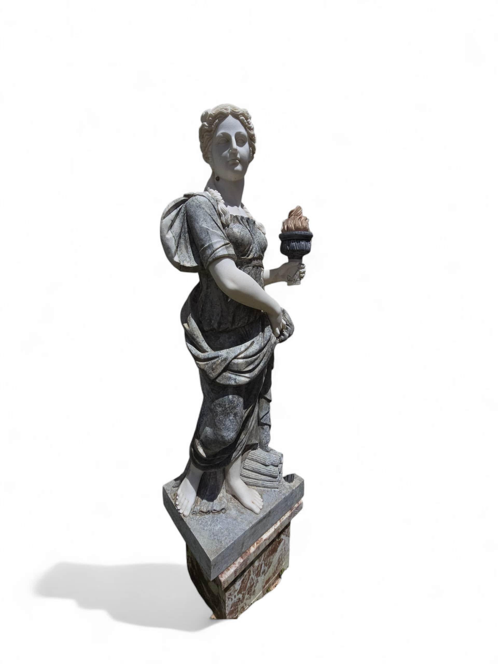 Vier handgeschnitzte italienische Marmorstatuen, die die Four Seasons darstellen, 220 cm im Angebot 8