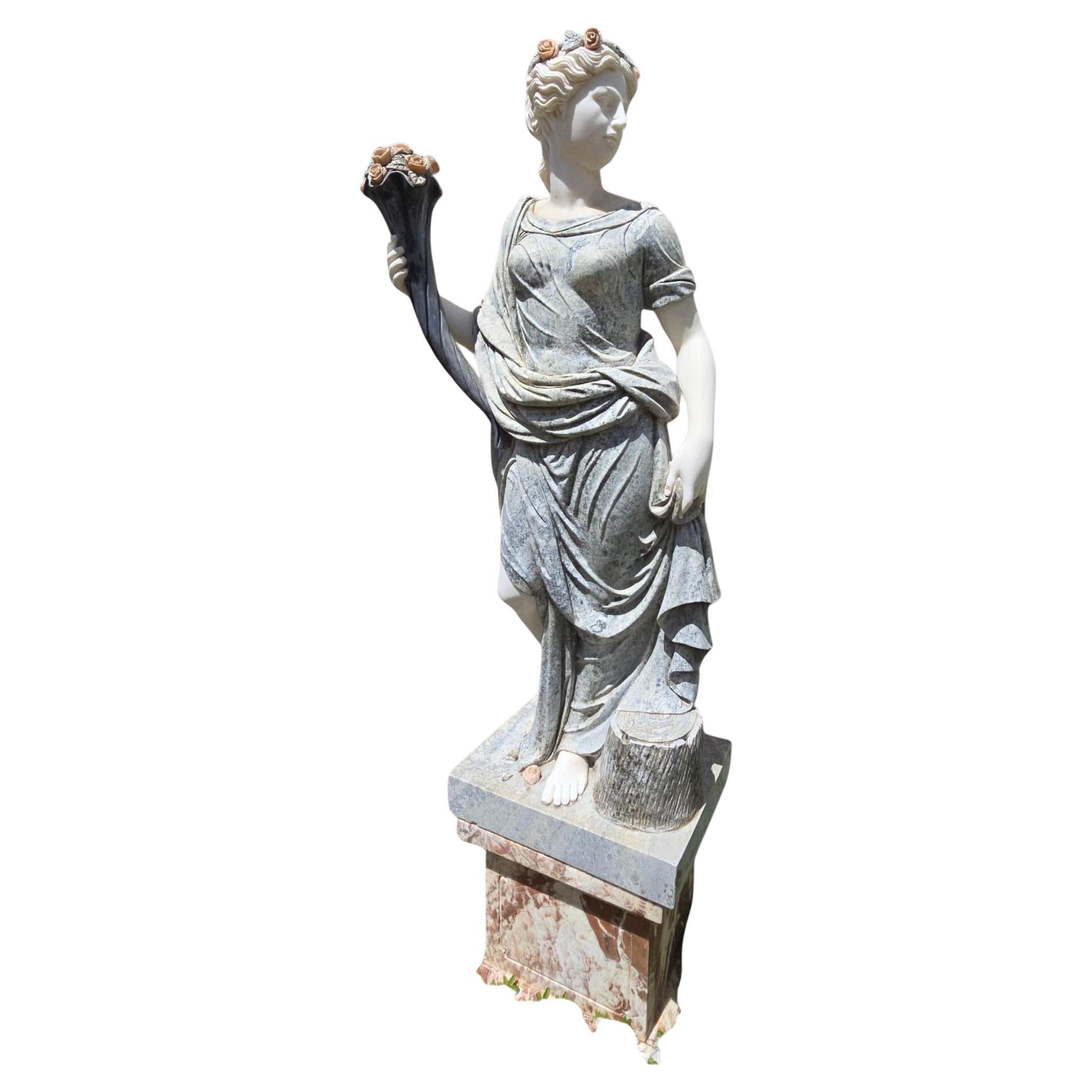 Vier handgeschnitzte italienische Marmorstatuen, die die Four Seasons darstellen, 220 cm