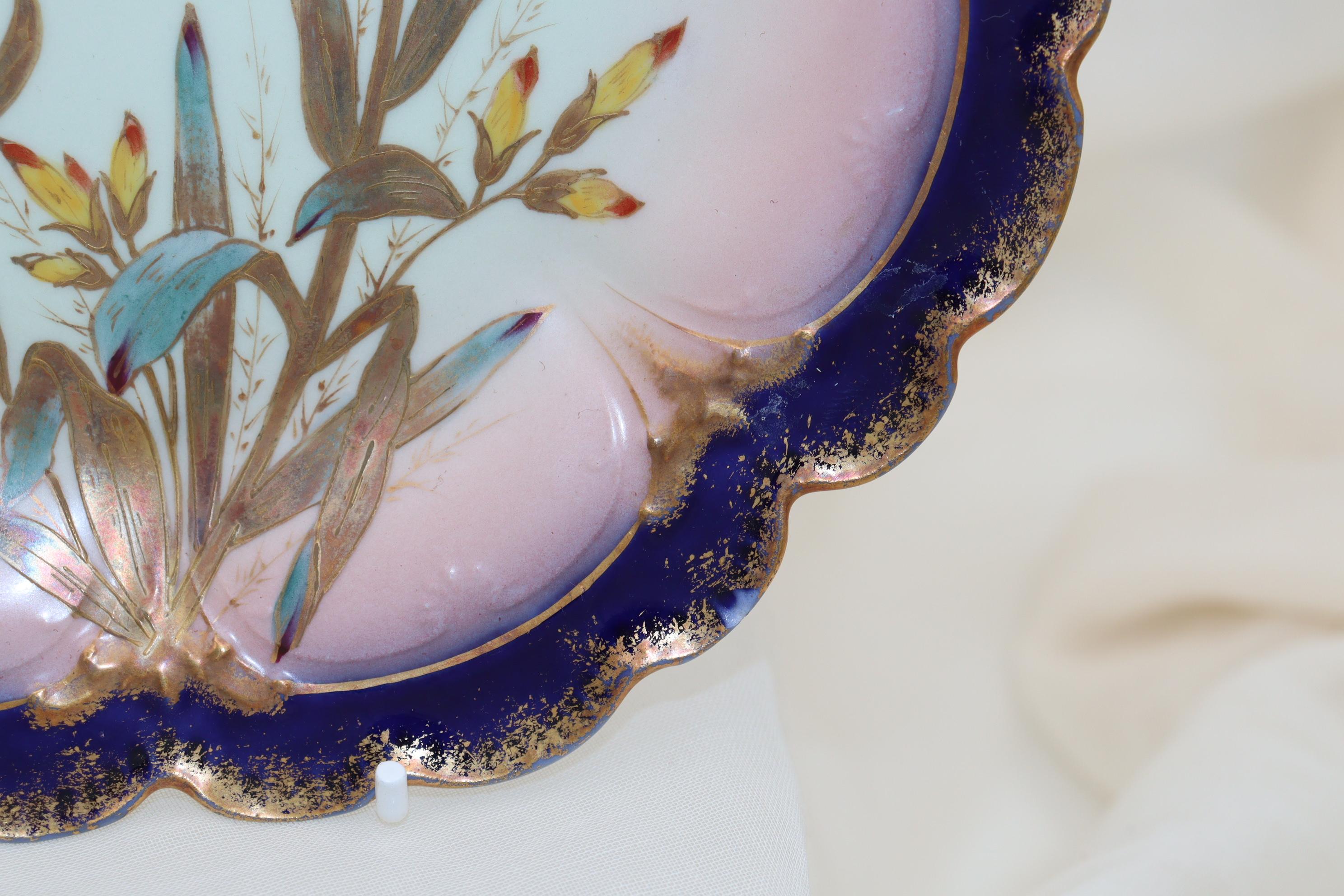 French Four hand painted and gilded Limoges dessert plates For Sale