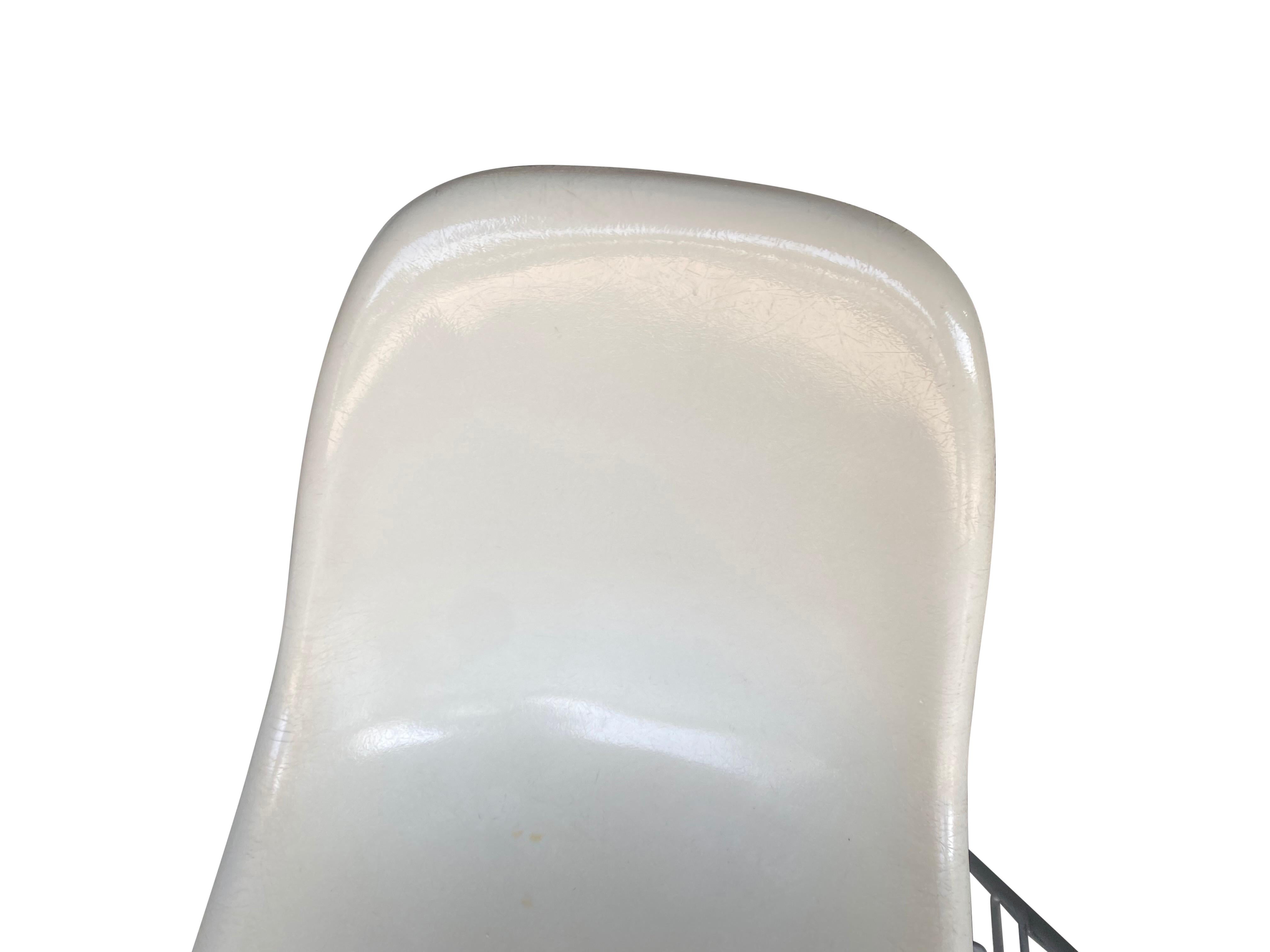 Late 20th Century Four Herman Miller Eames Fiberglass Stacking Dining Chairs For Sale