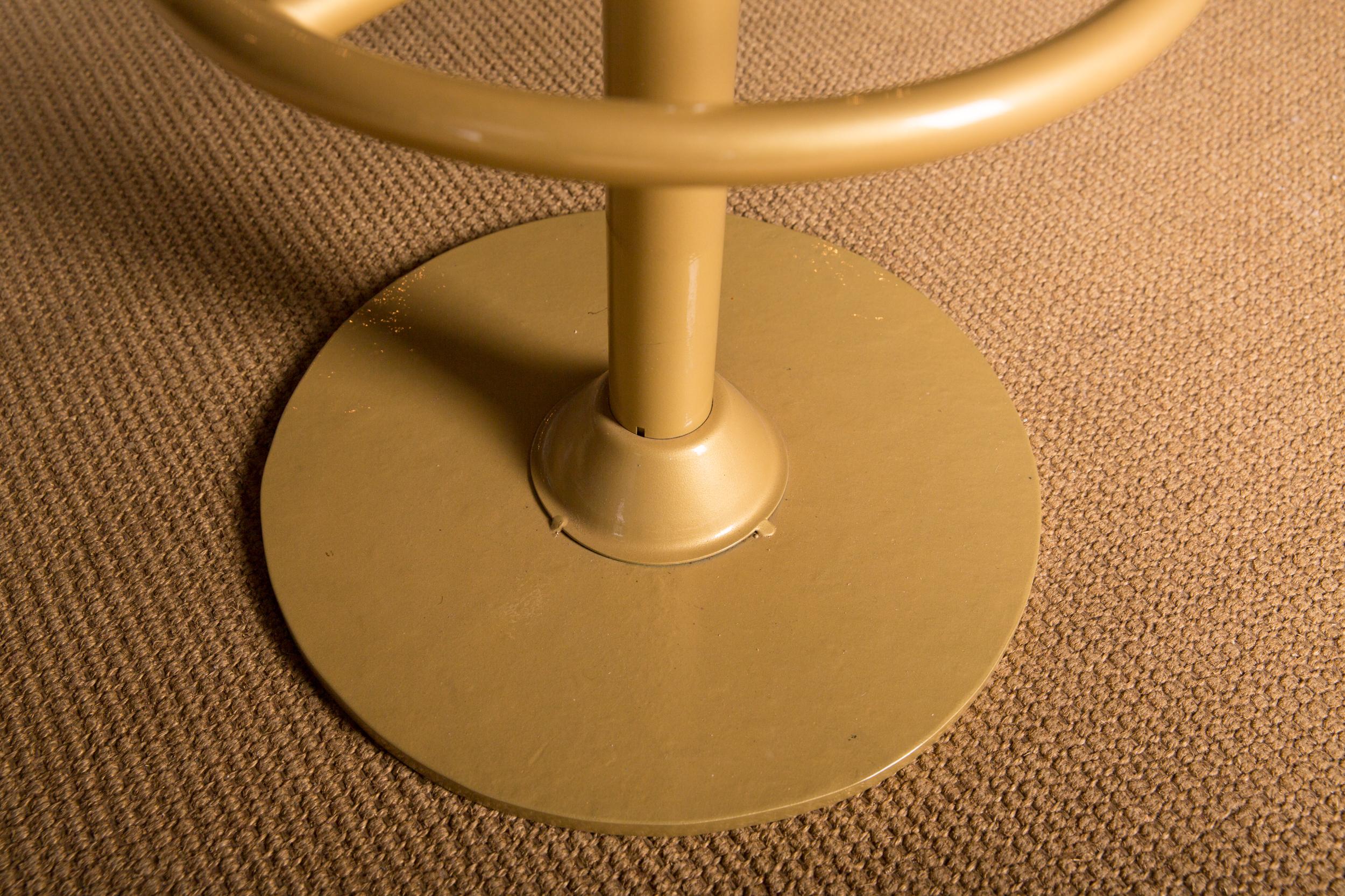Four High Quality Bar Stools Made of Metal in Golden Color 6