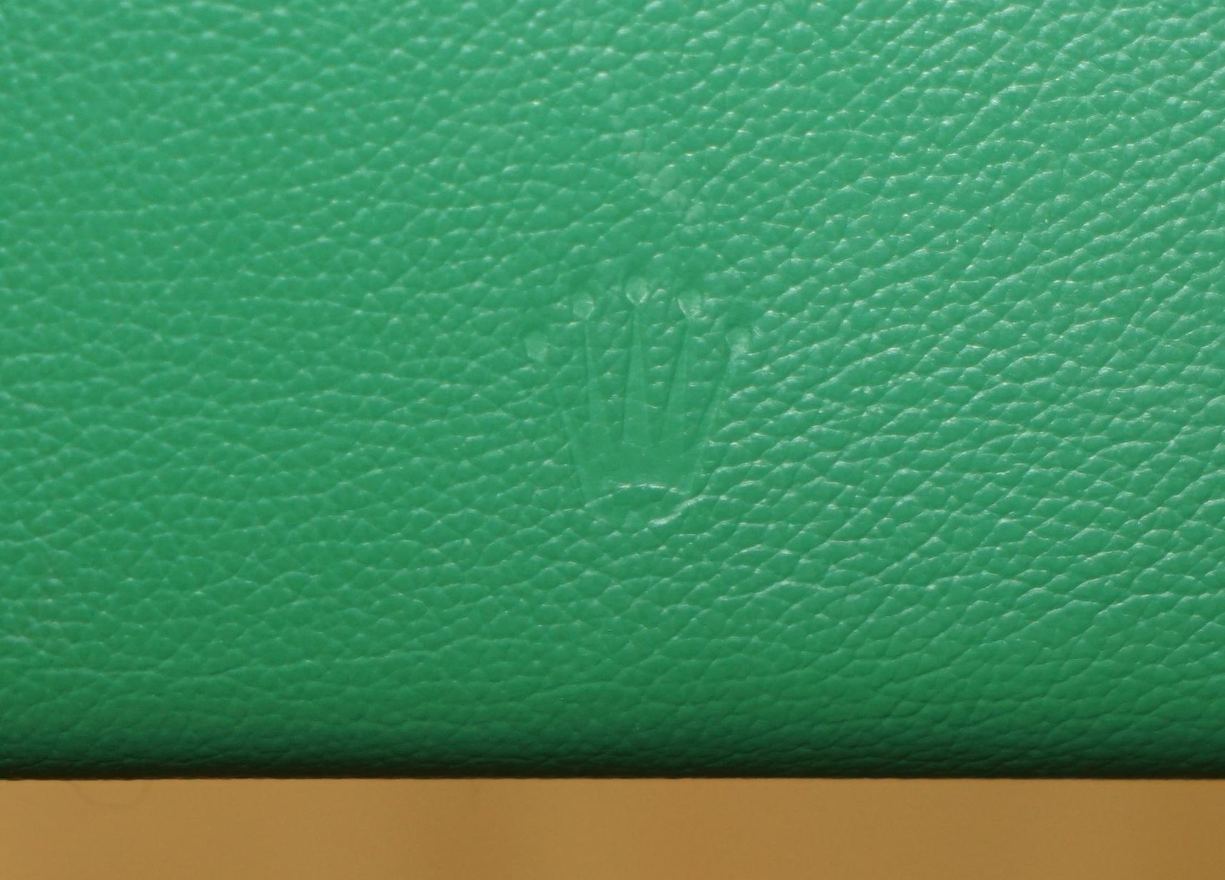 Europeo QUATTRO IMPORTANTI E RARI BRACCIOLI ORIGINALI IN PELLE VERDE DA RIVENDITORE DI BOTTEGA DI Rolex in vendita