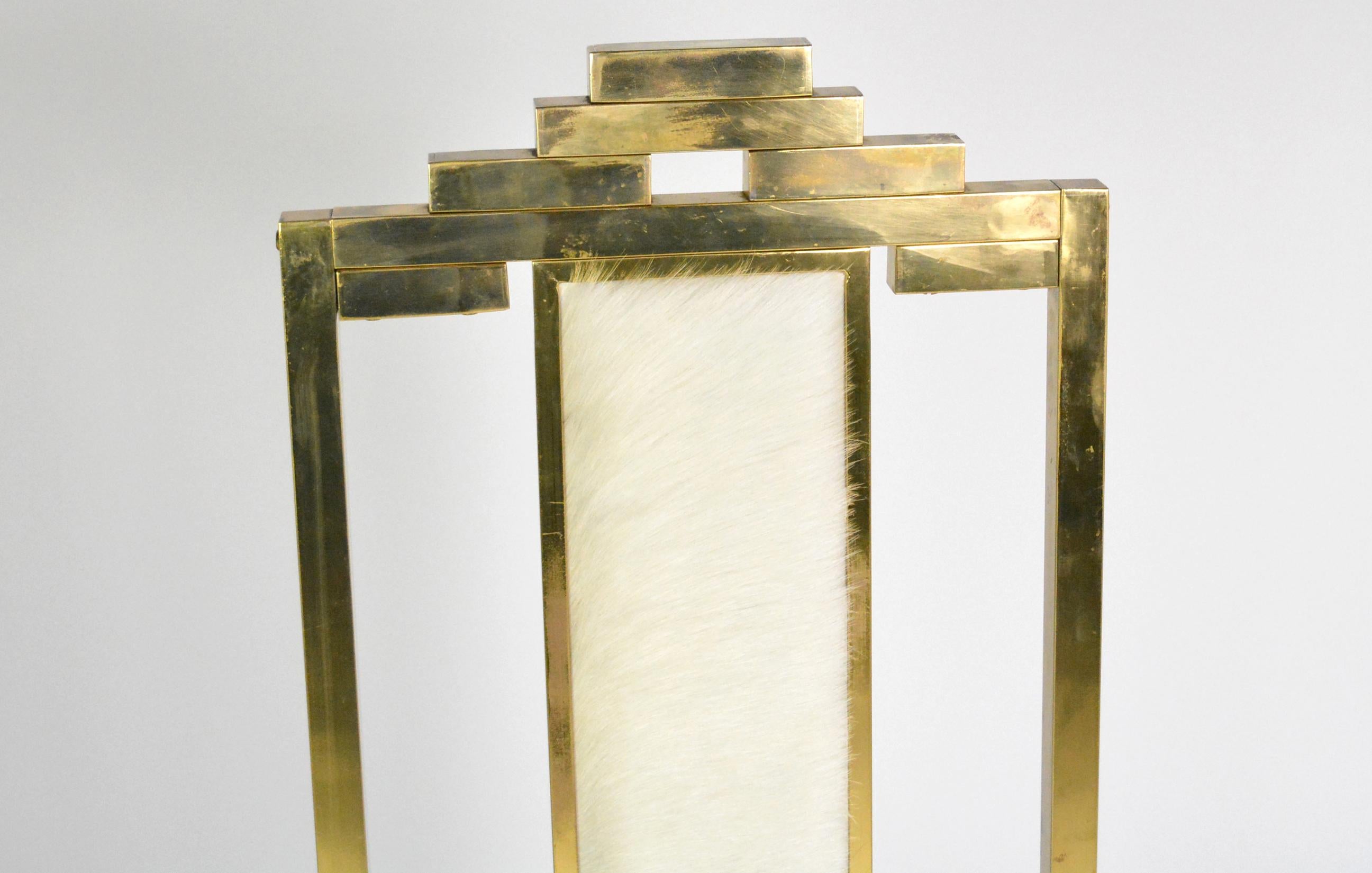 Italiano Two Pairs of Italian Brass 'Skyscraper' Chairs in vendita