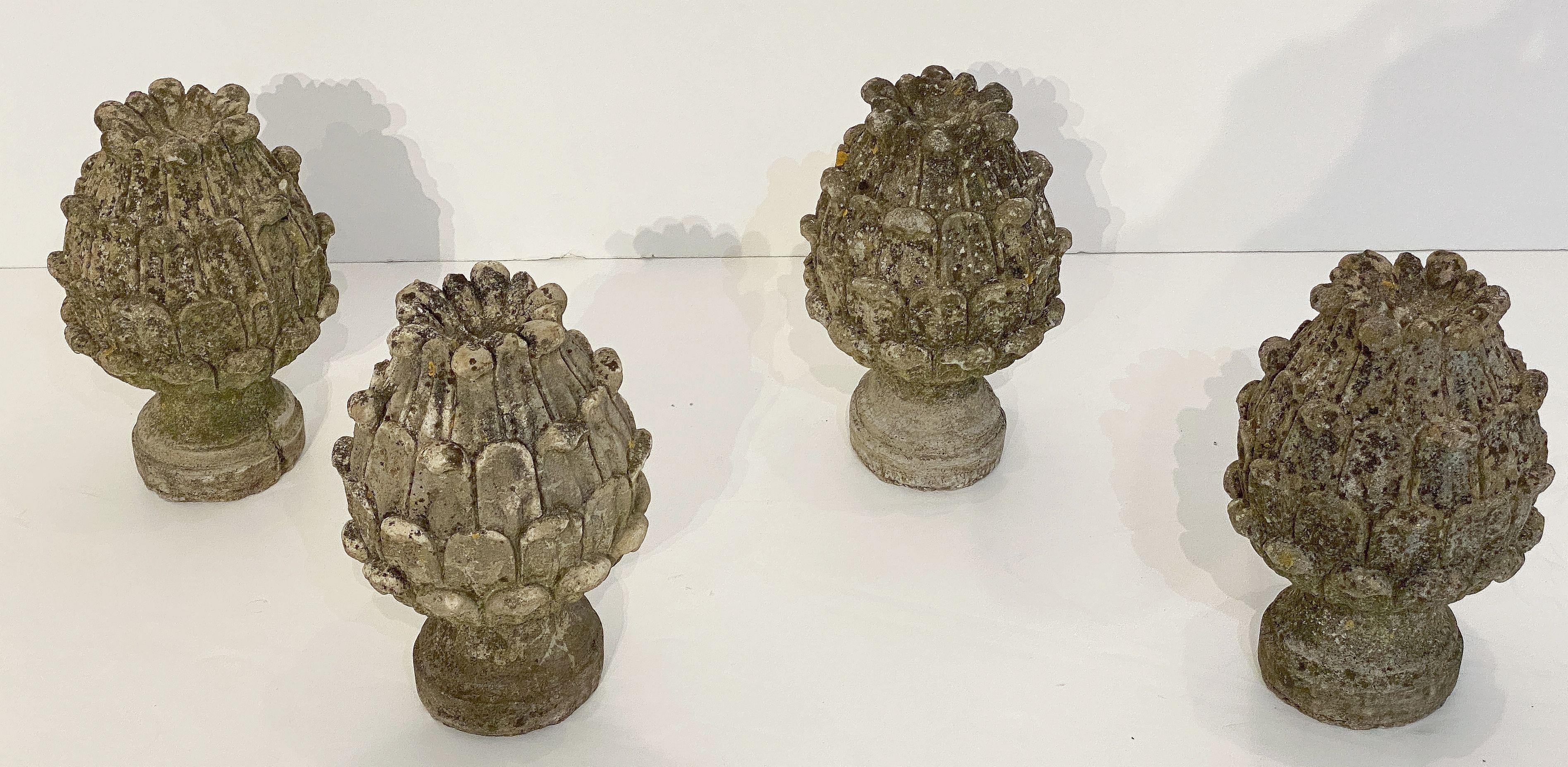 Quatre artichauts de jardin italiens en pierre - Prix individuels en vente 4