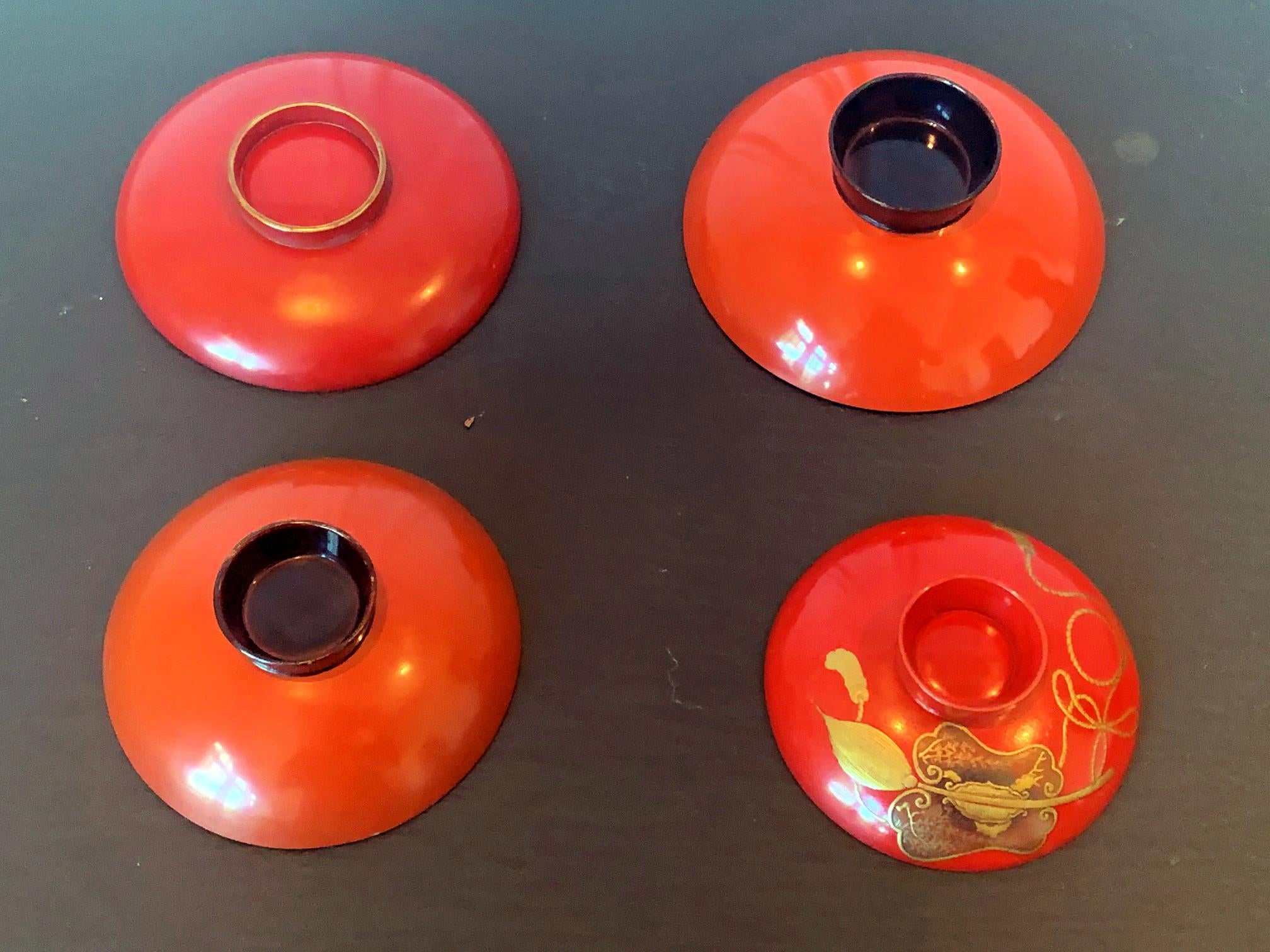 Four Japanese Lacquered Sake Cups Meiji Period In Good Condition For Sale In Atlanta, GA