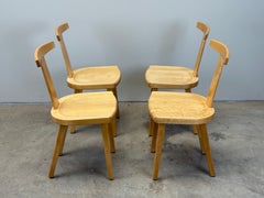 Quattro sedie 'Juha' in betulla massiccia di Olavi Hänninen per HMN