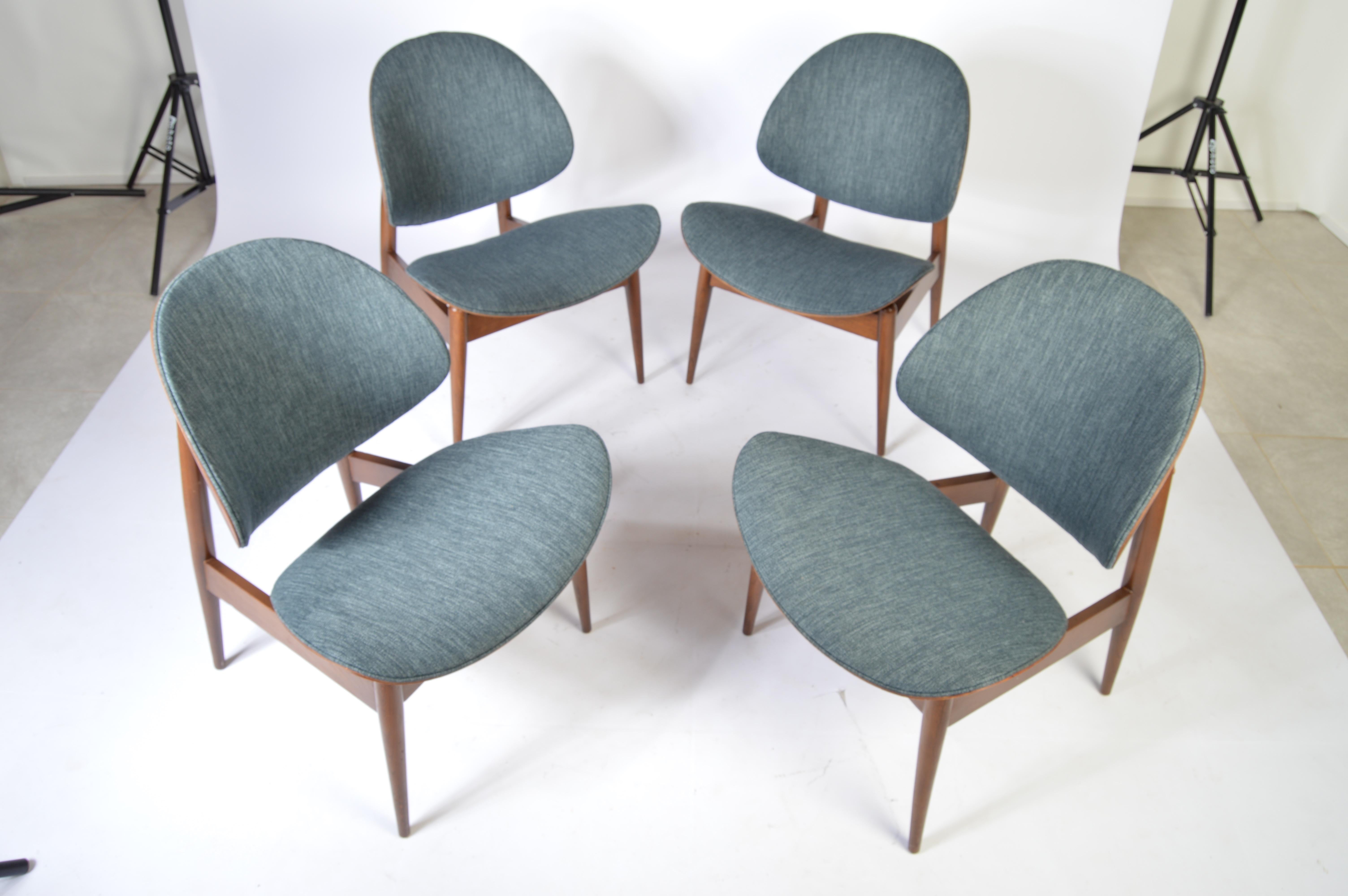 Mid-Century Modern Four Kodawood Clam Shell Chairs by Seymour James Wiener