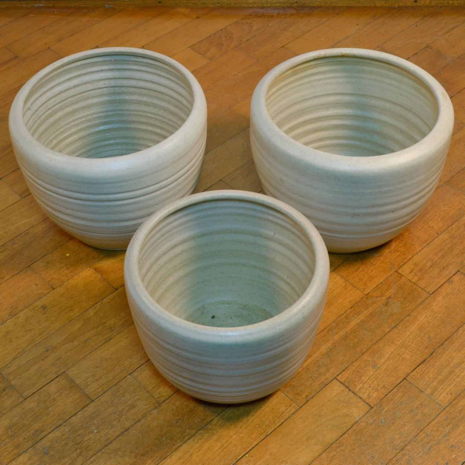 Four Large Cream White Ceramic Studio Pottery Architectural Mobach Planters For Sale 9