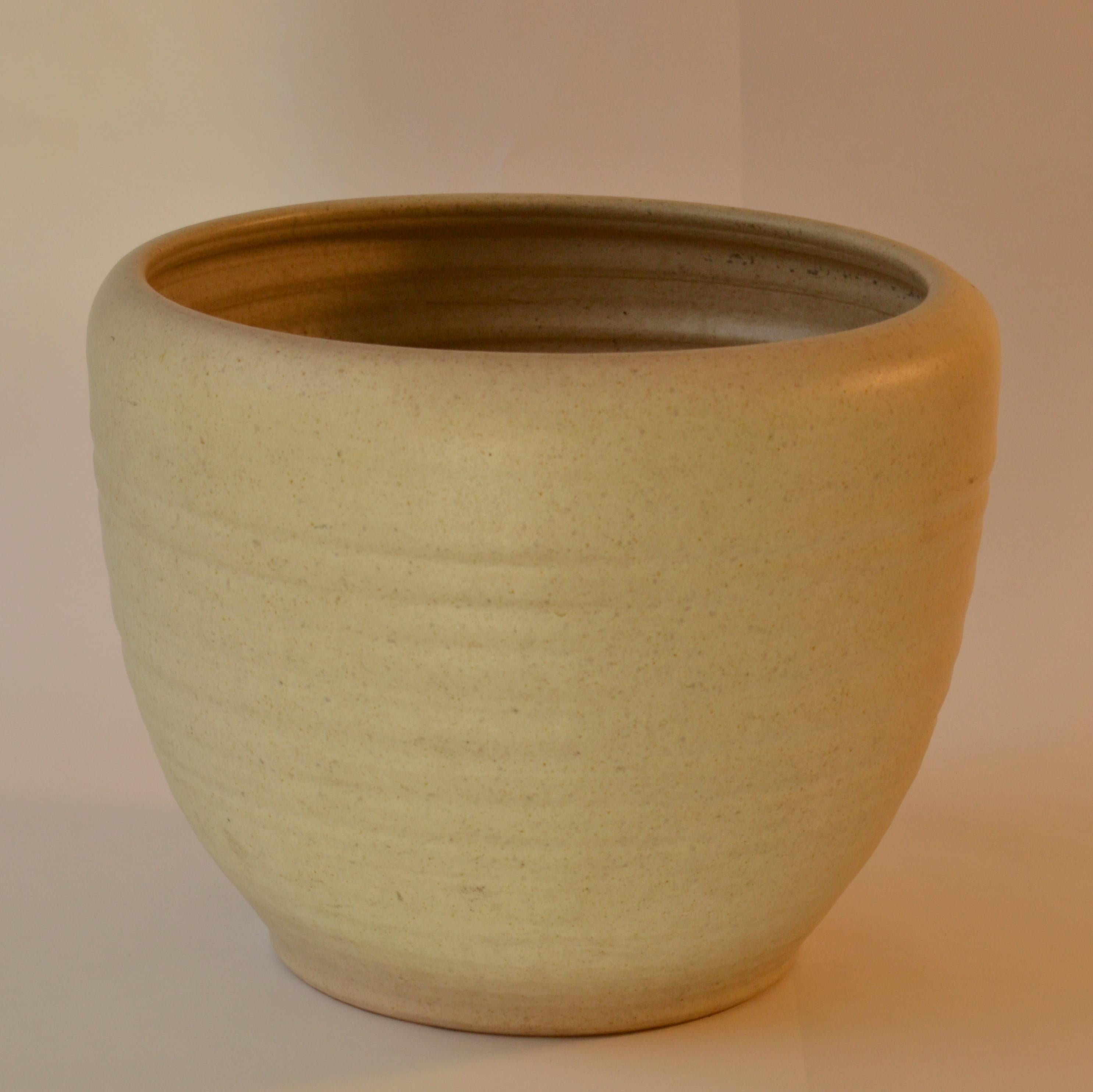 Four Large Cream White Ceramic Studio Pottery Architectural Mobach Planters For Sale 2
