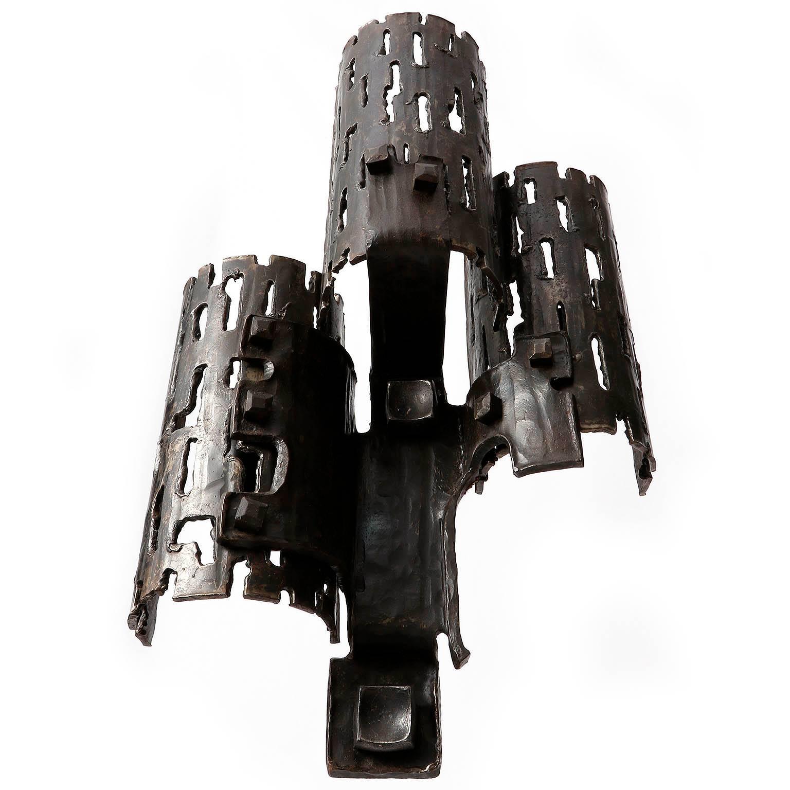 One of Four Large Unique Brutalist Sconces Wall Lights, Metal Wrought Iron, 1970 In Good Condition For Sale In Hausmannstätten, AT