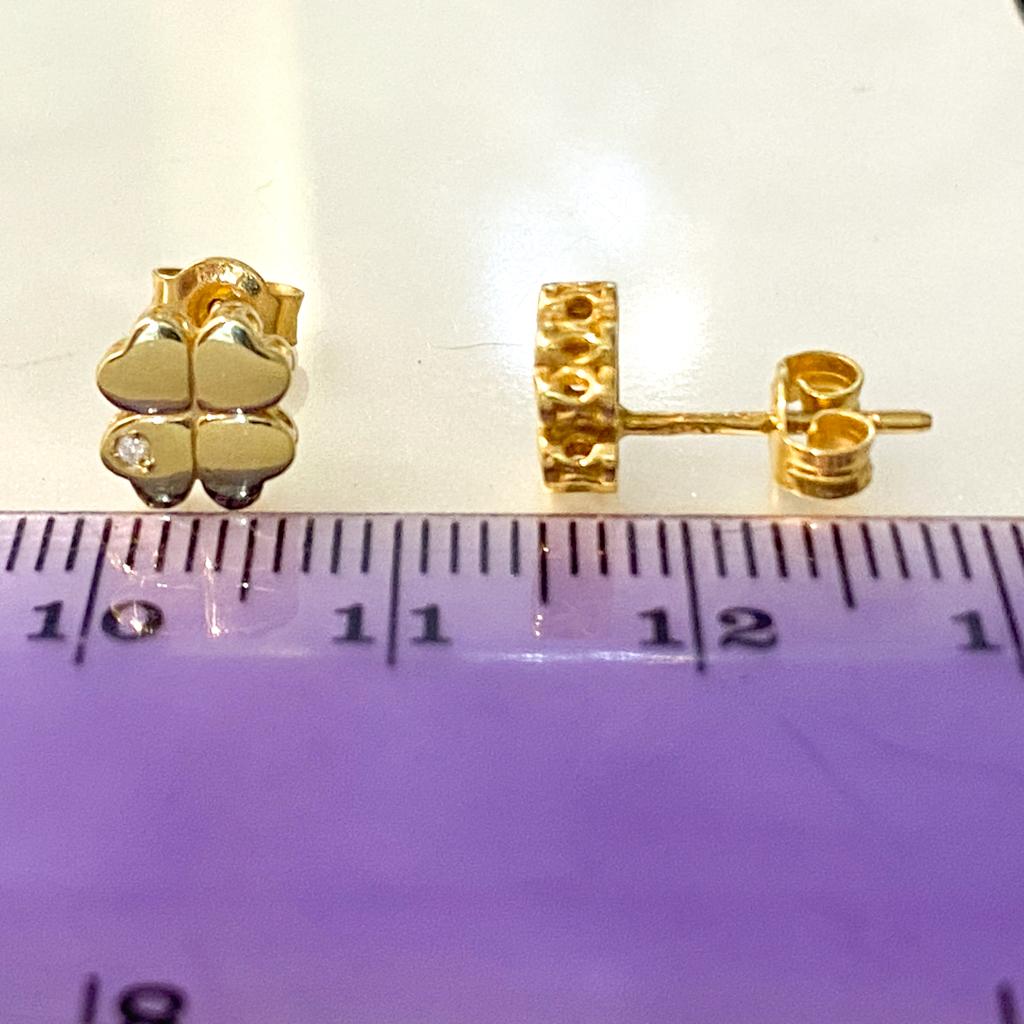 Contemporary Four Leaf Clover & Diamond Studs Heart Leaves 14K Gold, St Patrick's St Paddy's For Sale