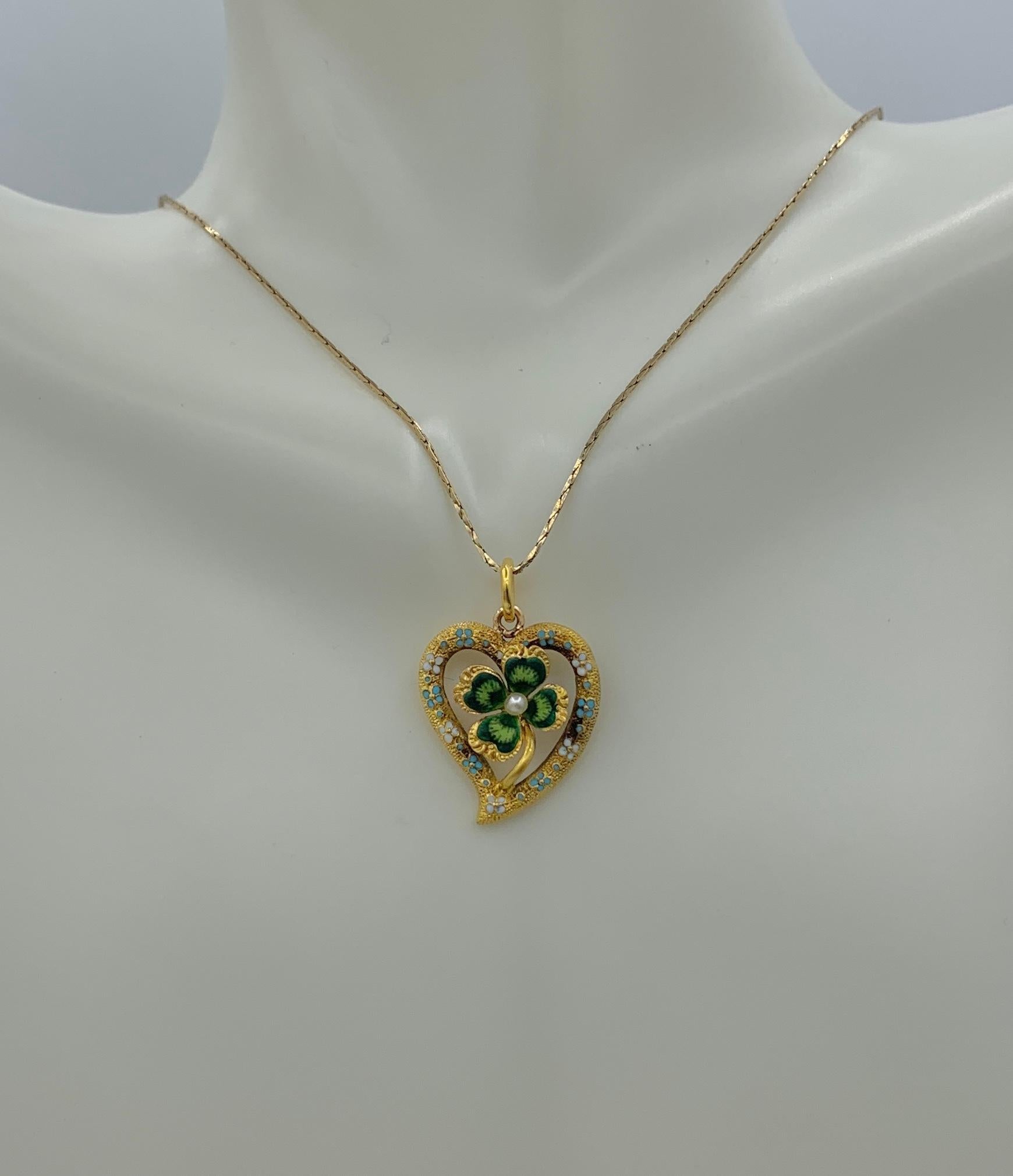 clover flower necklace