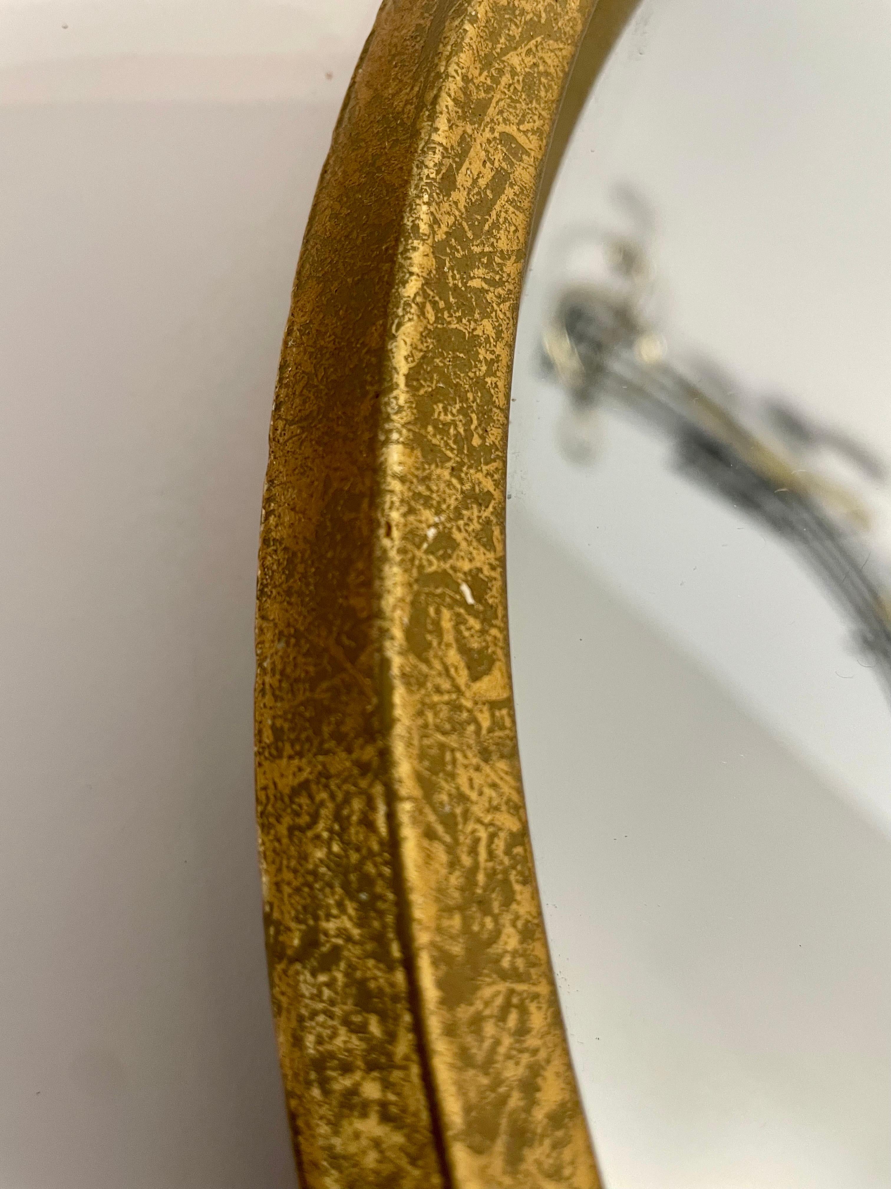 20ième siècle Miroir en forme de trèfle à quatre feuilles en fer doré