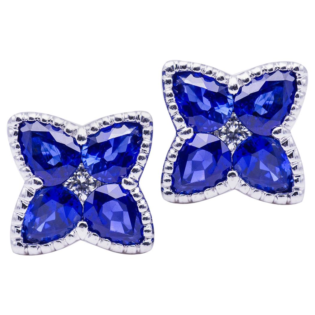 Four Leaf Flower Shaped Sapphire Earrings For Sale