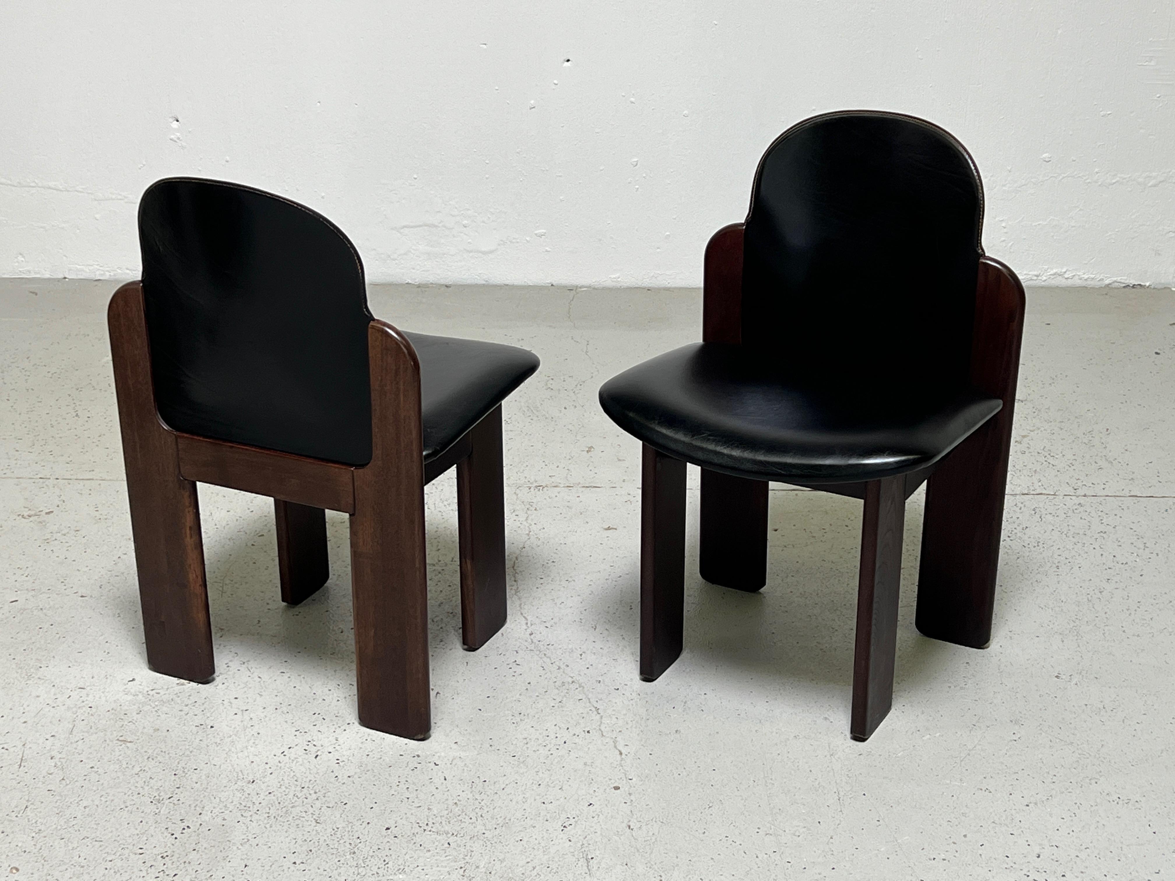 Four Leather and Walnut Chairs by Silvio Coppola for Bernini In Good Condition In Dallas, TX
