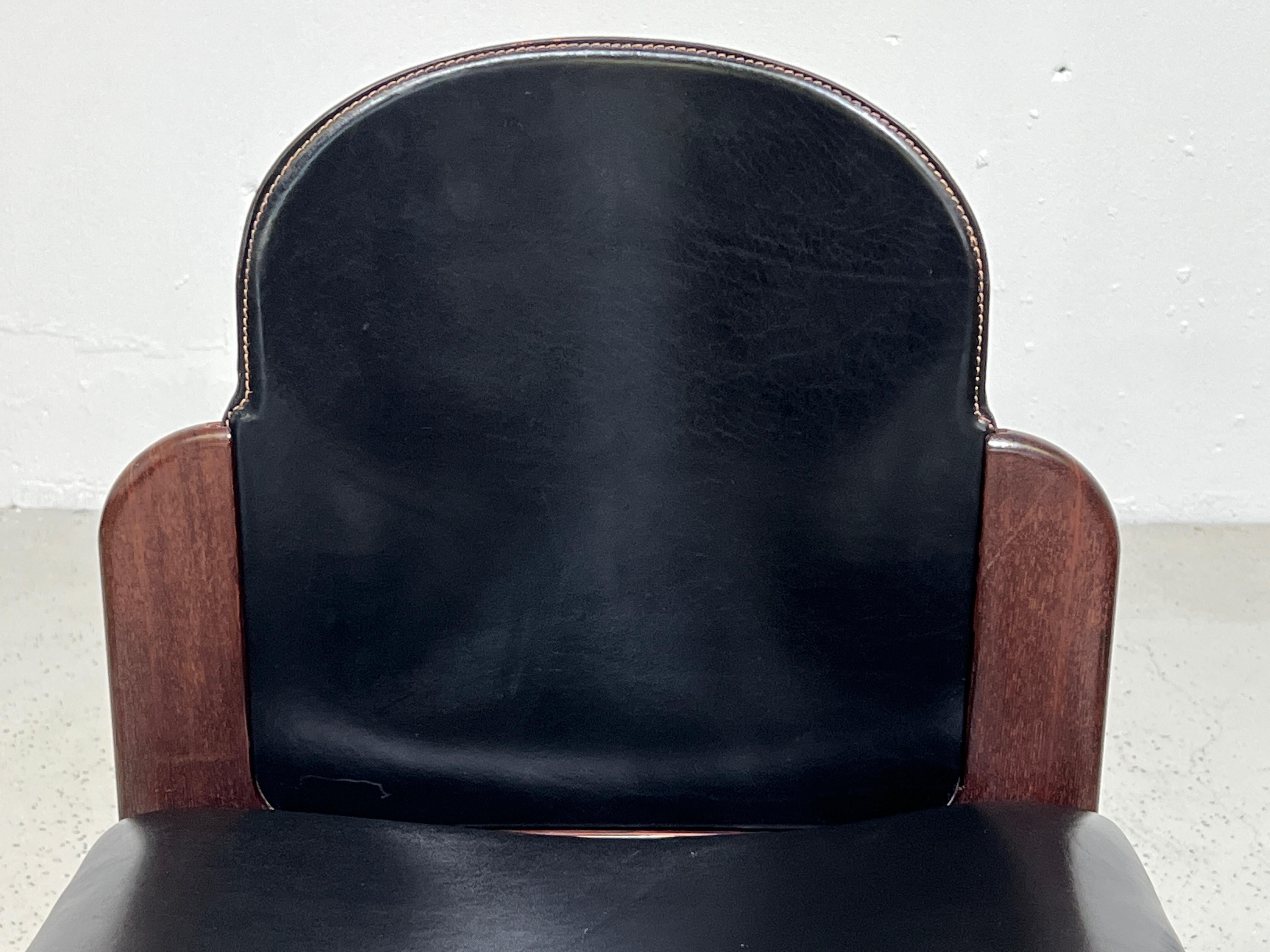 Four Leather and Walnut Chairs by Silvio Coppola for Bernini 5