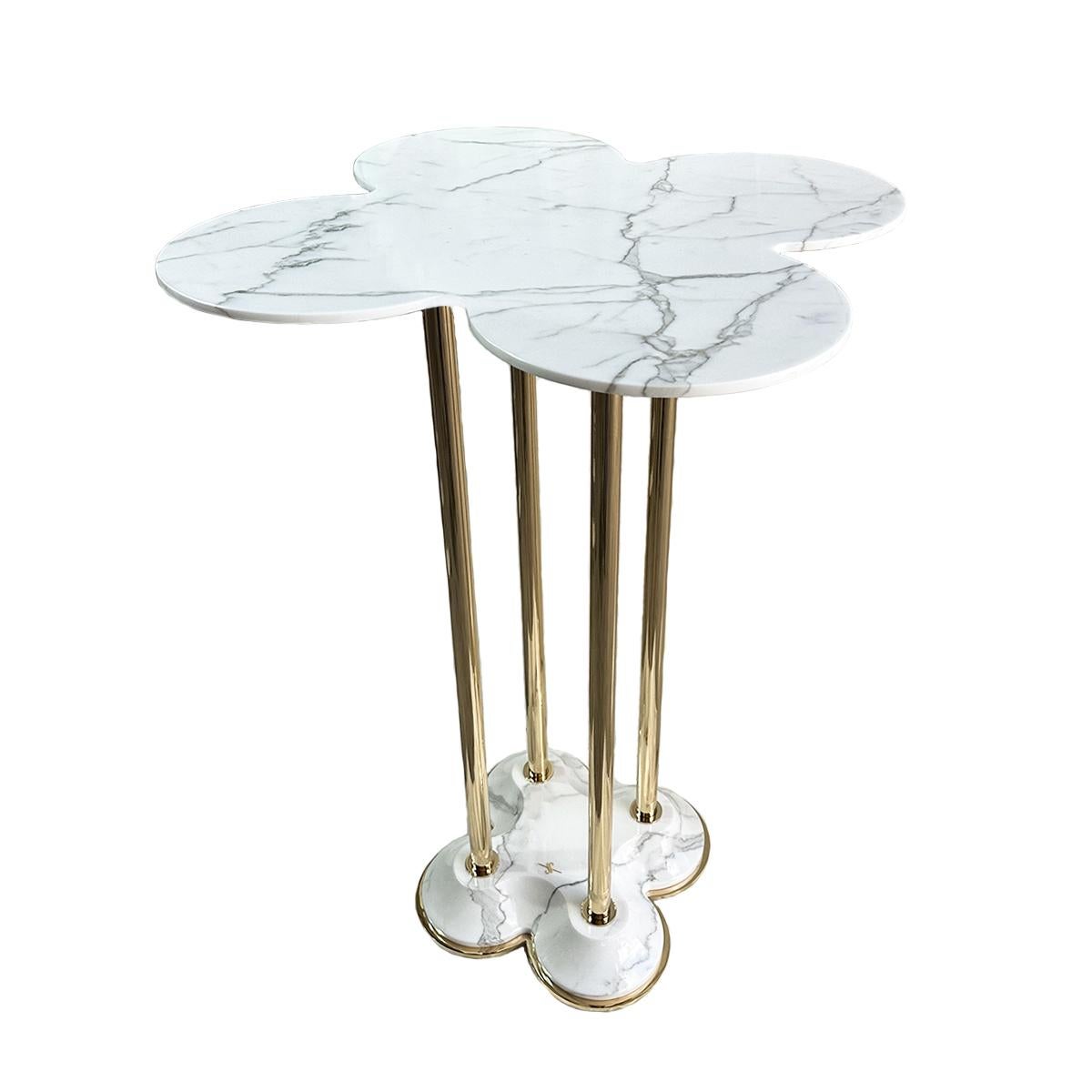 Mesa de comedor de mármol de cuatro hojas by Euromarmi Store
Dimensiones: P 64 x An 64 x Al 104 cm
Materiales: Mármol Statuario, chapado en oro de 24 quilates.

Fundada por Angela Stiuso, Euromarmi Store nació de la experiencia y dedicación que el