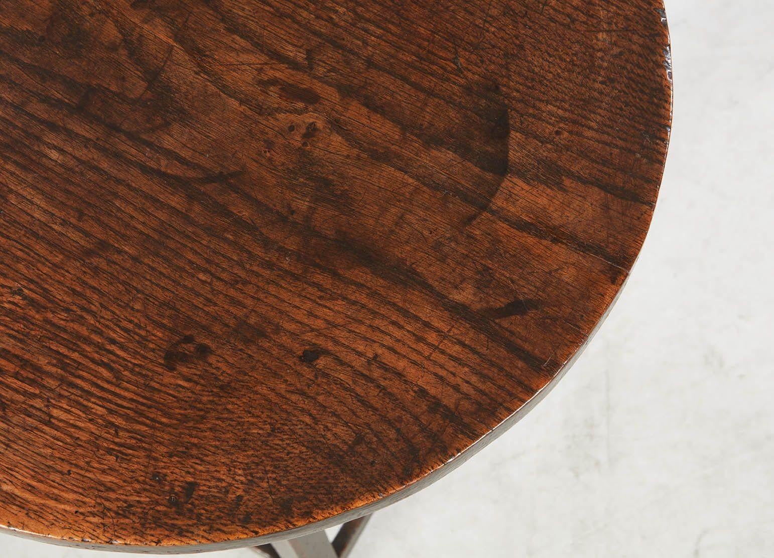 Table de cricket à quatre pieds en Oak Oak en vente 2