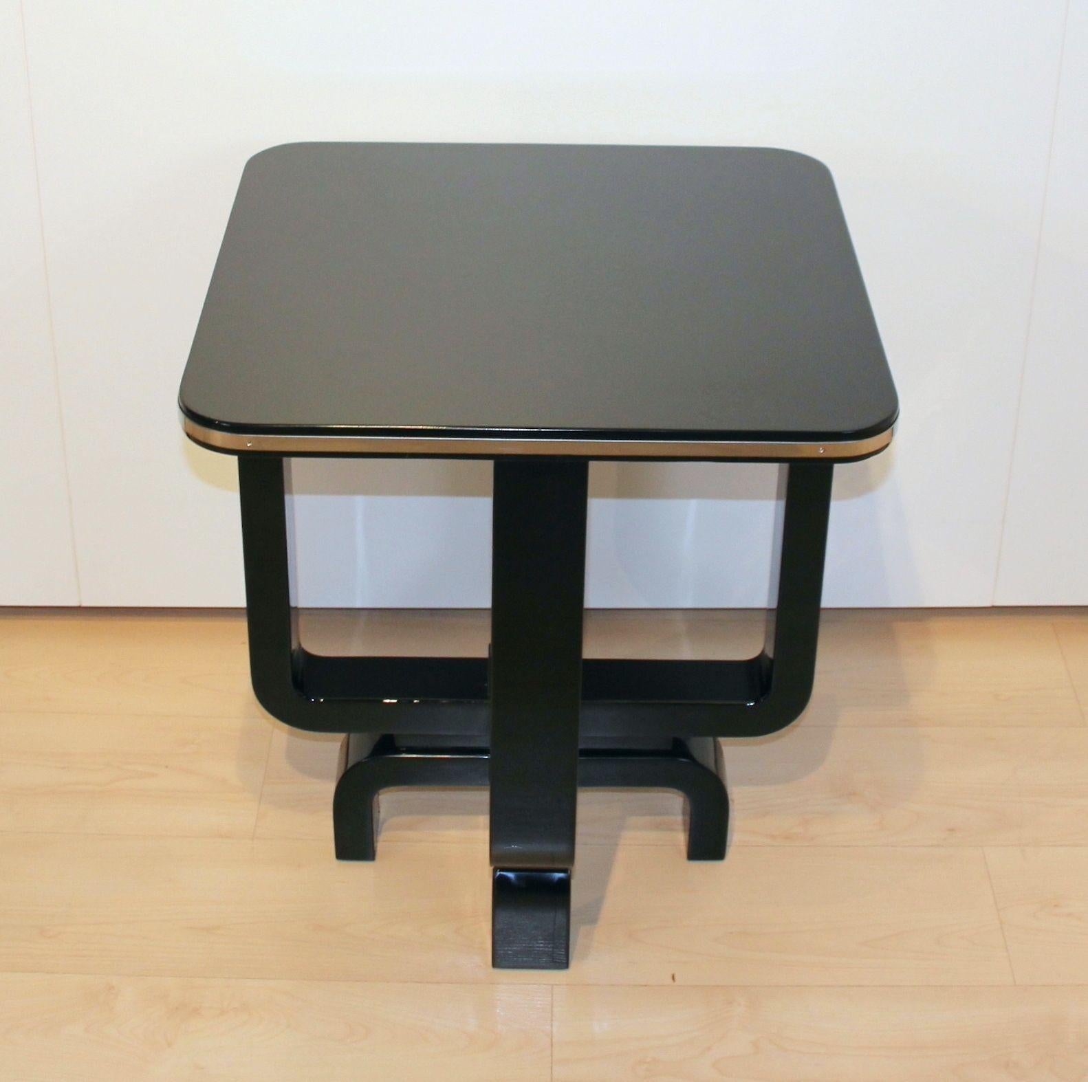 French Four-legged Art Deco Side Table, Black Lacquer and Metal, France circa 193