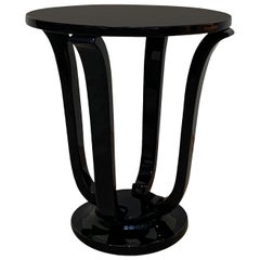 Guéridon / Table d'appoint à quatre pieds de style Art déco, laqué noir