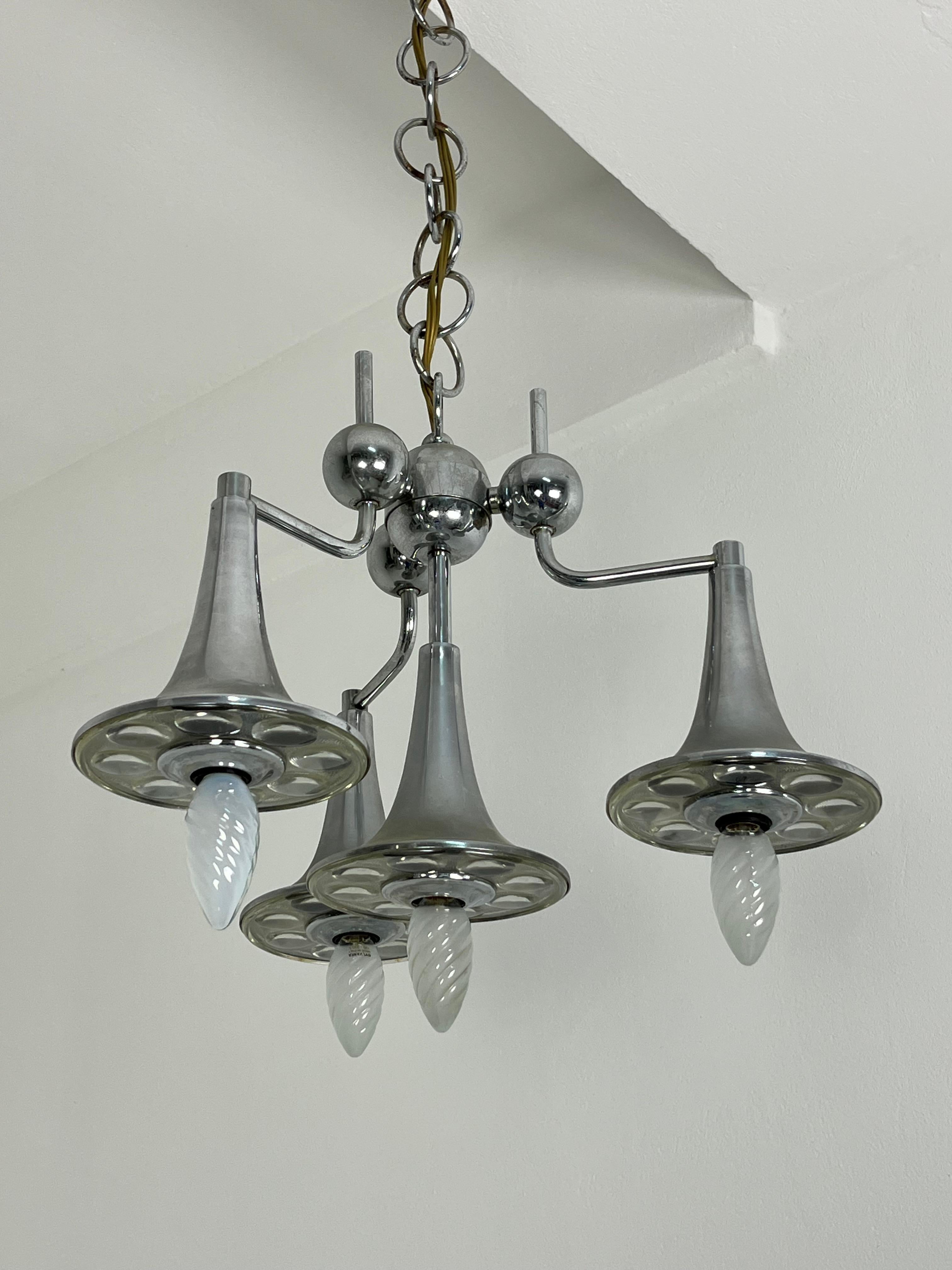 Four-light chandelier in steel and Murano glass attributed to Reggiani, 1960s
e14 lamps.
Good condition.