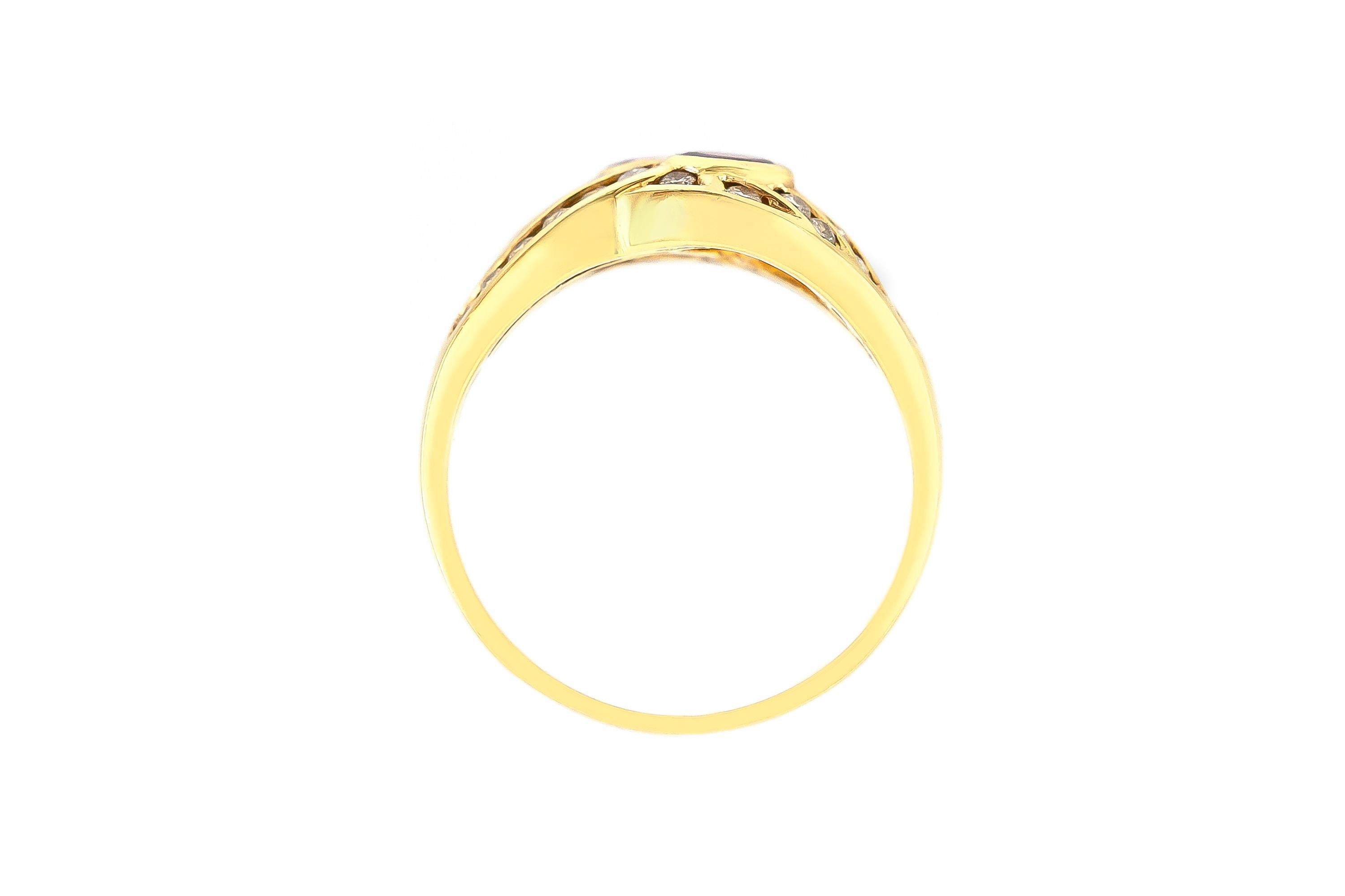 The ring is finely crafted in 18k yellow gold with diamonds weighing approximately total of 0.68 carat and rubies weighing approximately total of 0.58 carat.
Circa 1980.