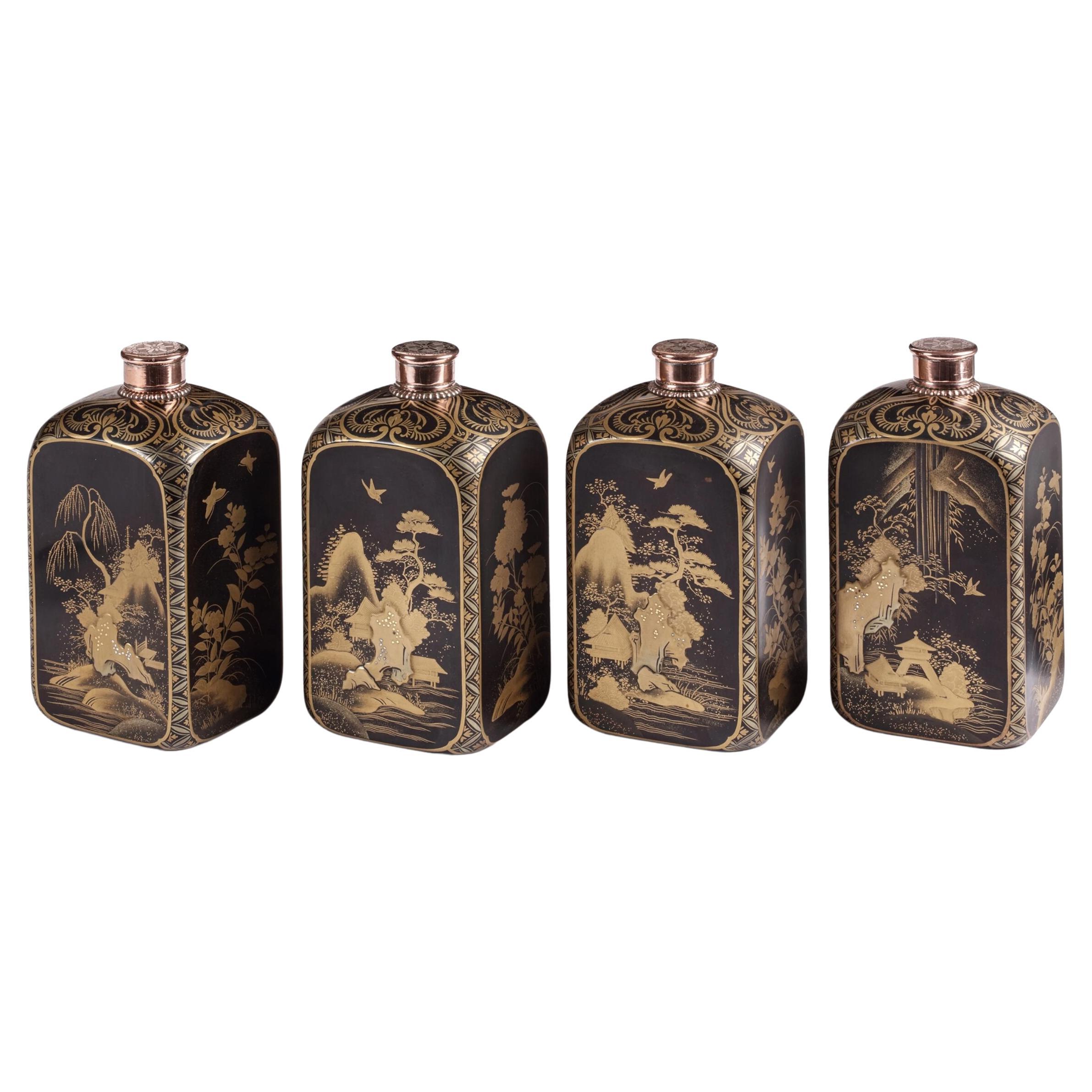 Four magnificent 17th-century Japanese export gold lacquer Liquor or Gin bottles For Sale